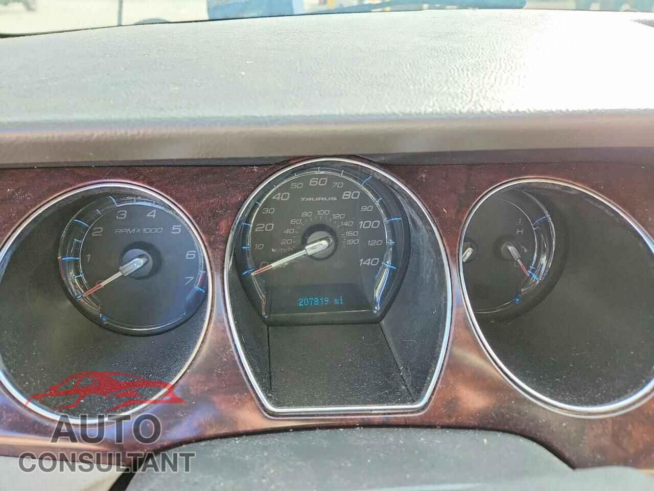 FORD TAURUS 2011 - 1FAHP2FW5BG100830