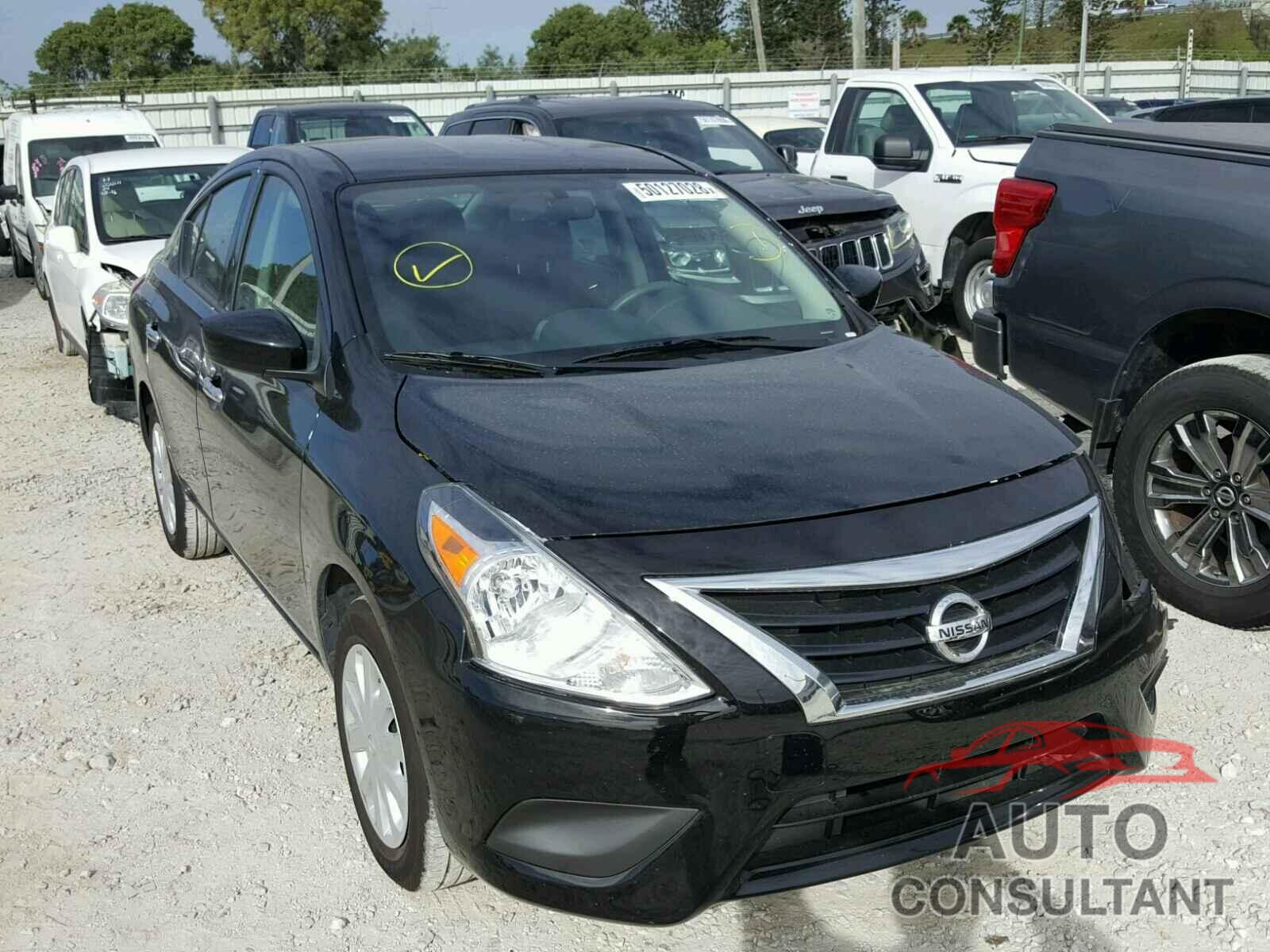 NISSAN VERSA 2018 - 3N1CN7AP5JL881787