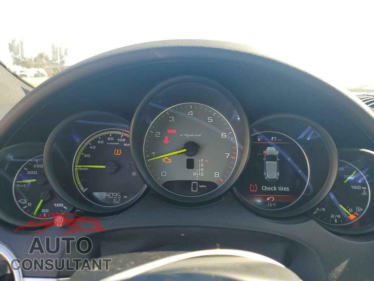 PORSCHE CAYENNE 2017 - WP1AE2A23HLA75138