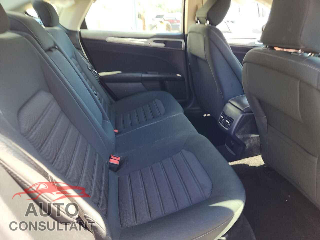 FORD FUSION 2020 - 3FA6P0LU3LR203124
