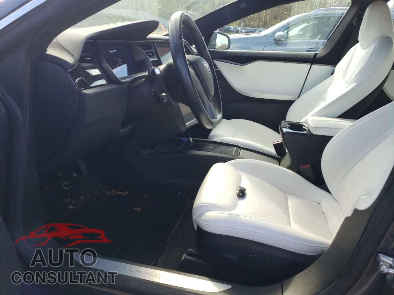 TESLA MODEL S 2020 - 5YJSA1E26LF381901