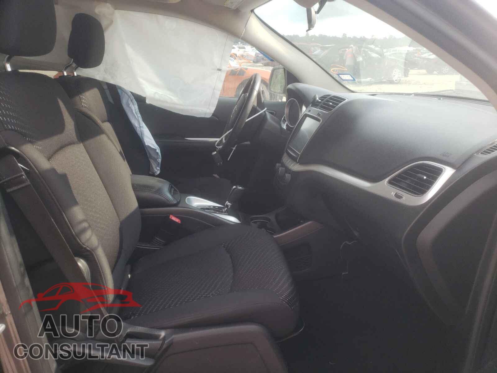 DODGE JOURNEY 2017 - 3C4PDCBB1HT685028