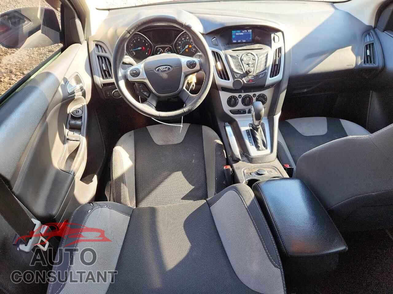 FORD FOCUS 2014 - 1FADP3F2XEL136204