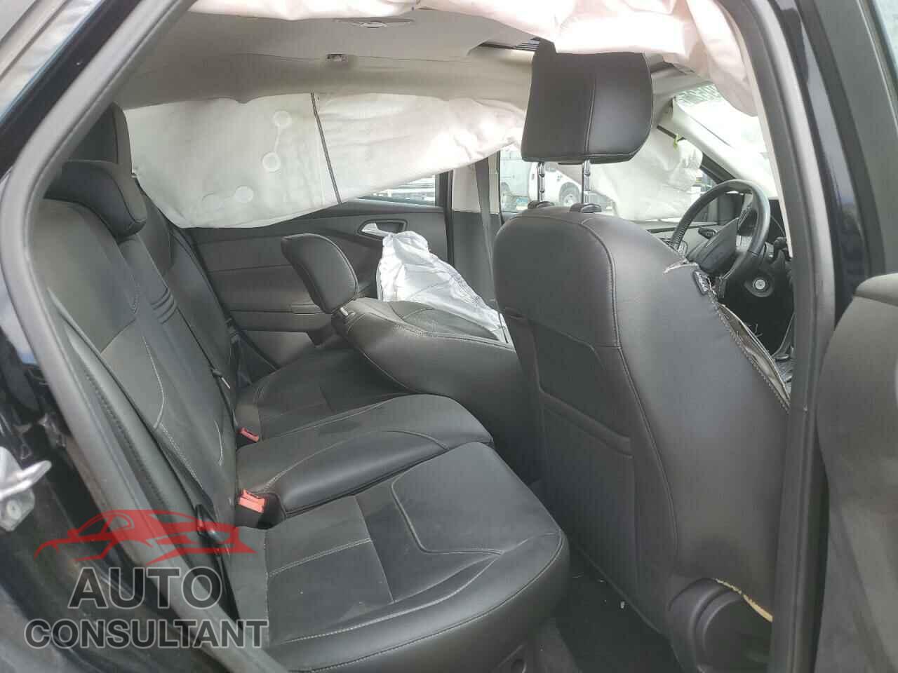 FORD FOCUS 2016 - 1FADP3K20GL344052