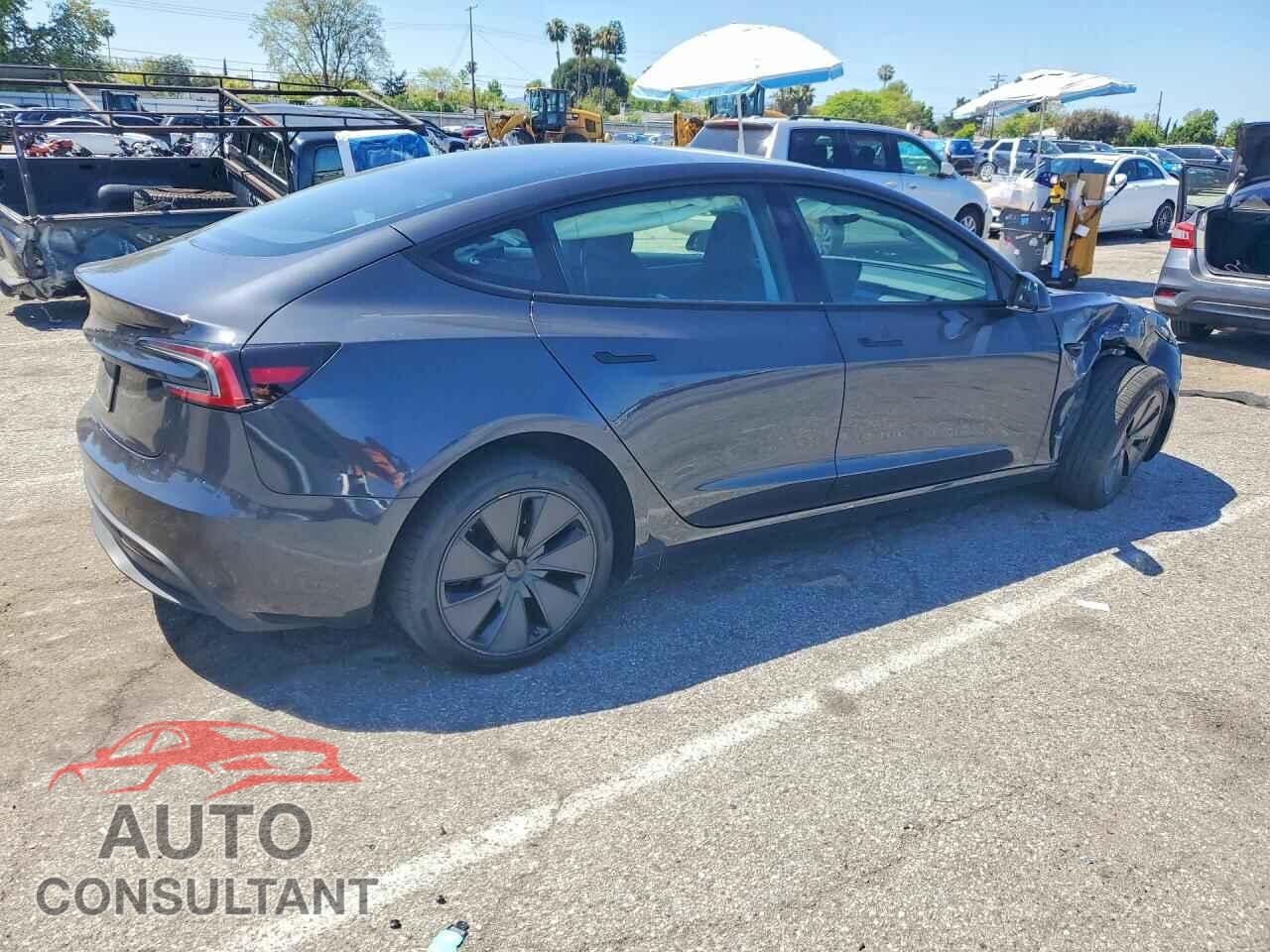 TESLA MODEL 3 2024 - 5YJ3E1EA4RF726786