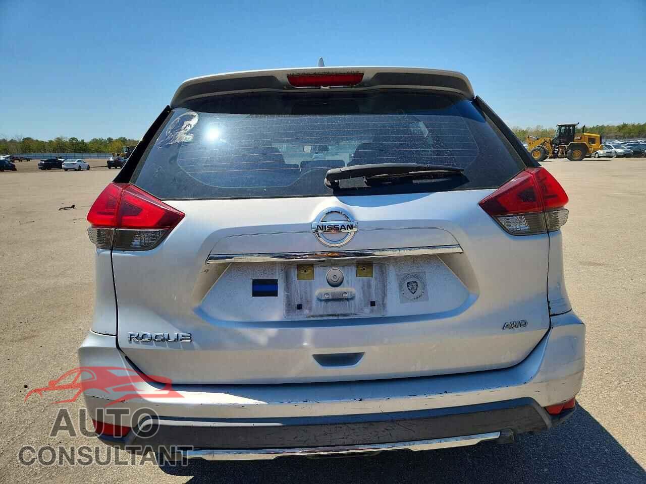 NISSAN ROGUE 2017 - KNMAT2MV0HP559595