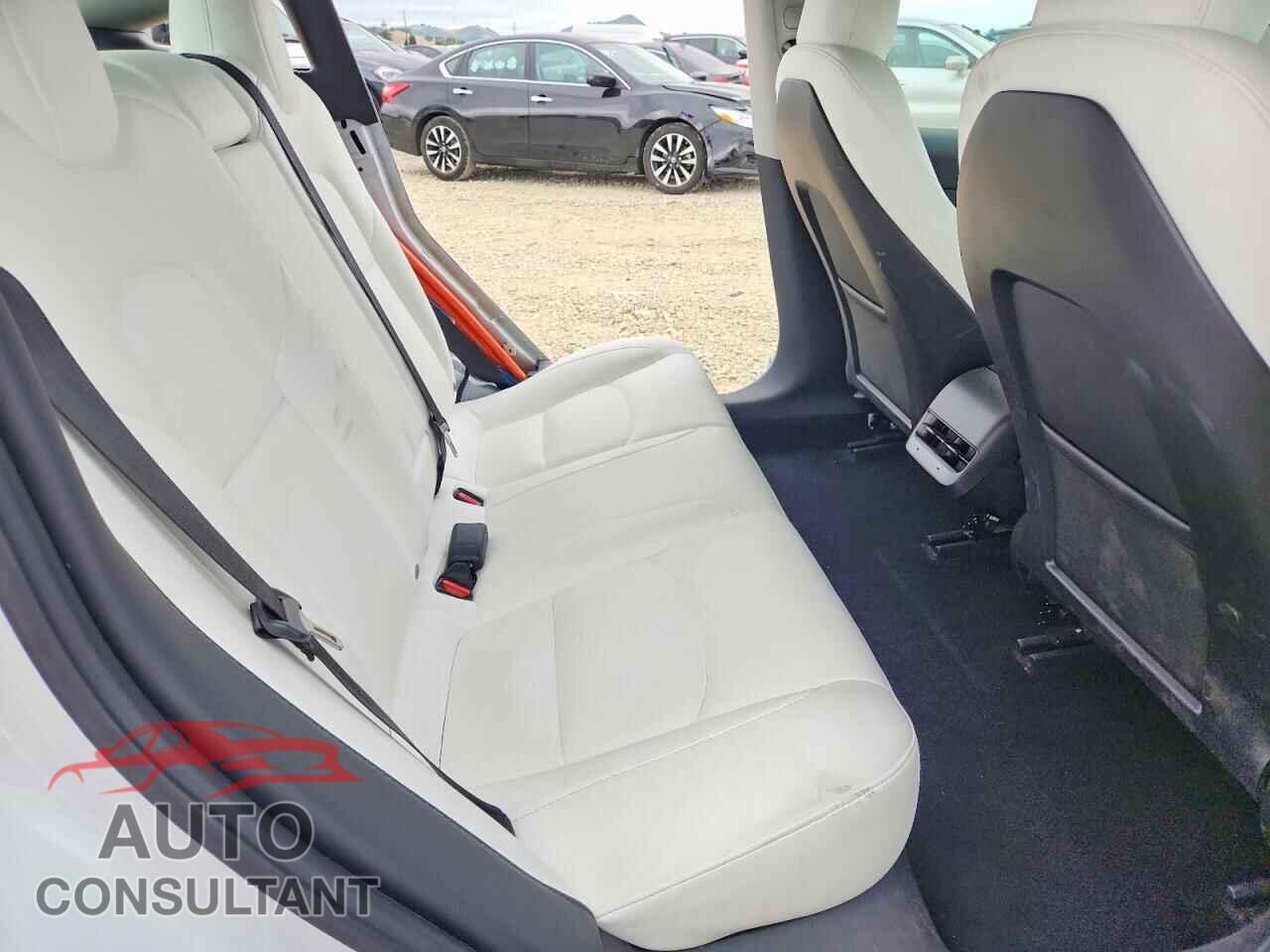 TESLA MODEL 3 2023 - 5YJ3E1EA7PF607255