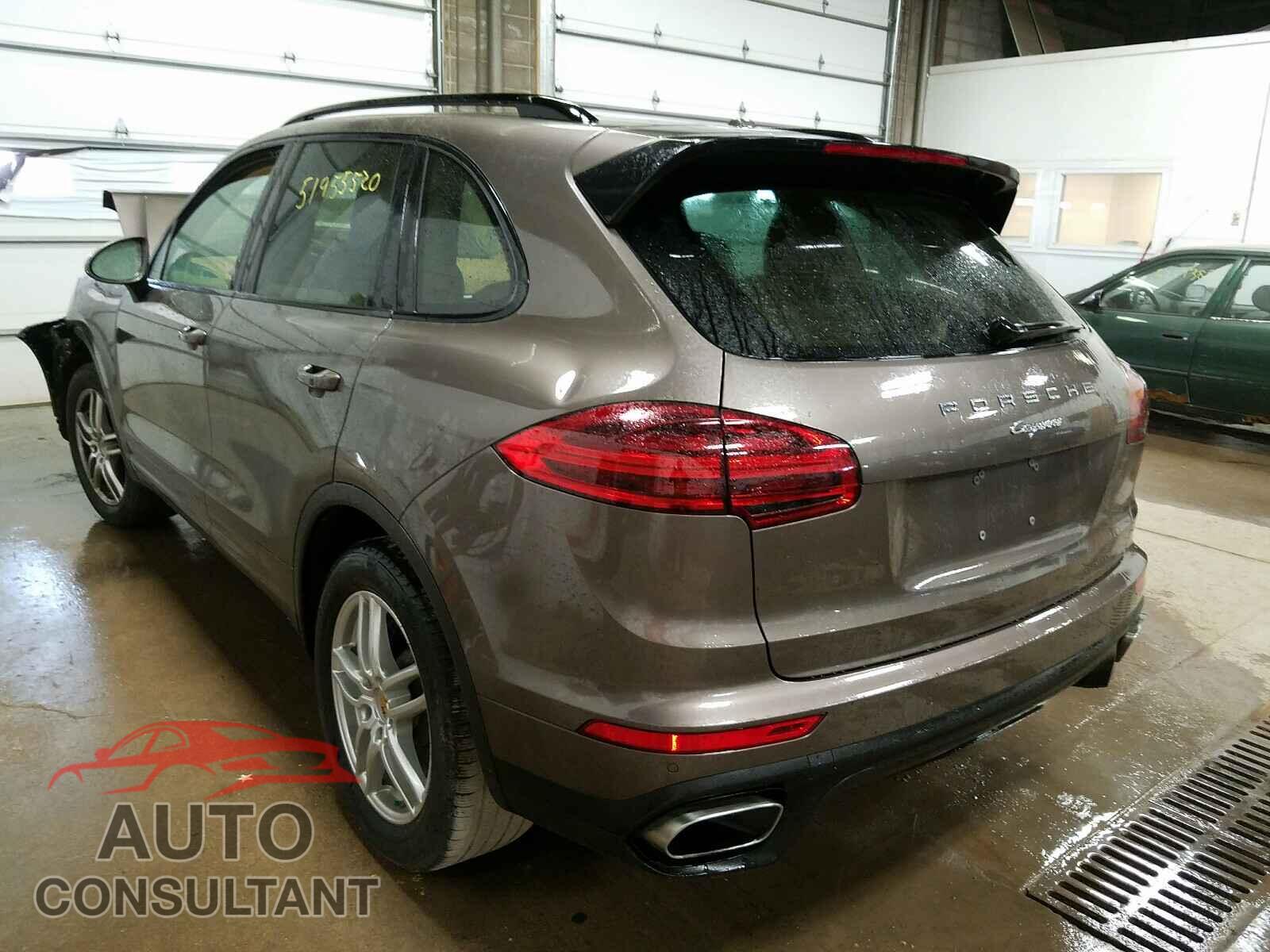 PORSCHE CAYENNE 2016 - WP1AA2A28GKA09247