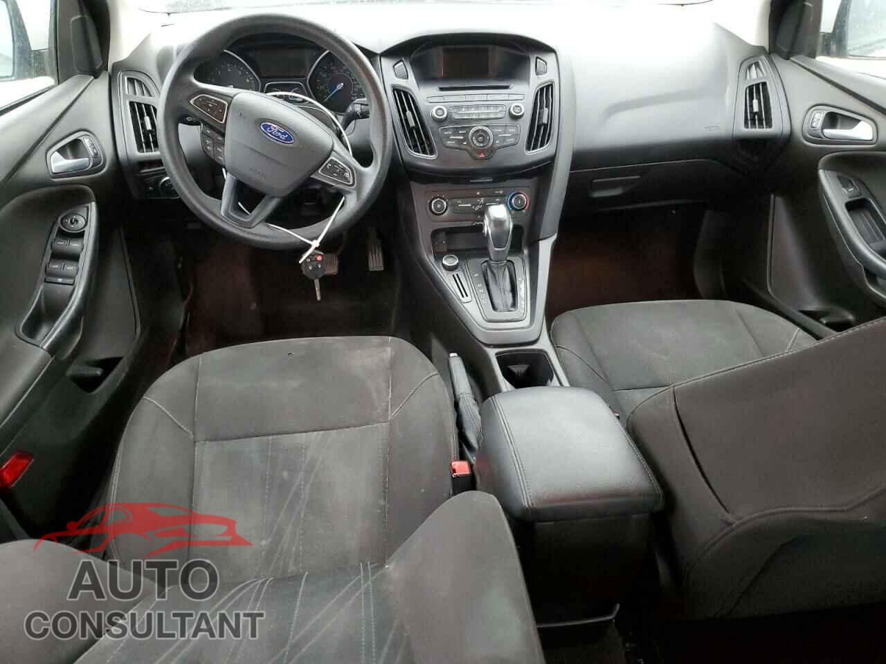 FORD FOCUS 2016 - 1FADP3F28GL305946