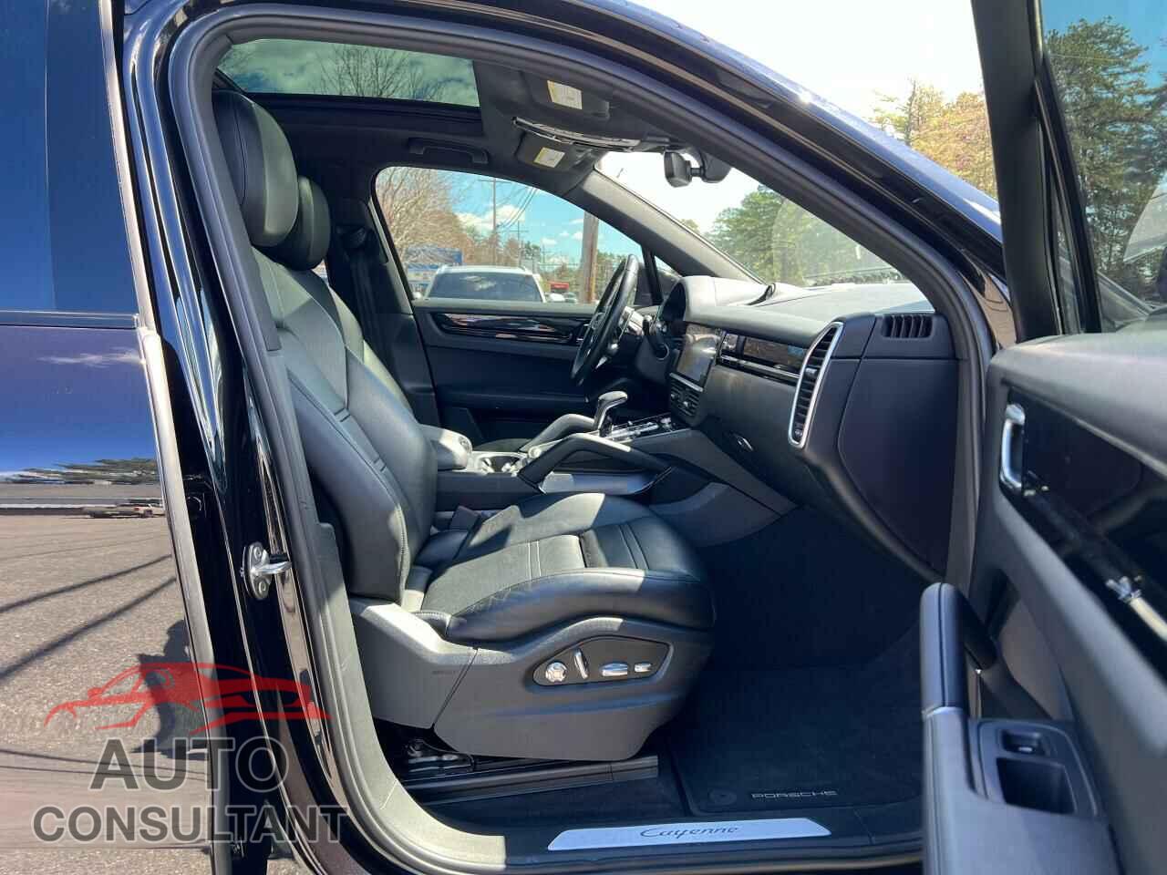 PORSCHE CAYENNE 2019 - WP1AA2AY3KDA00599