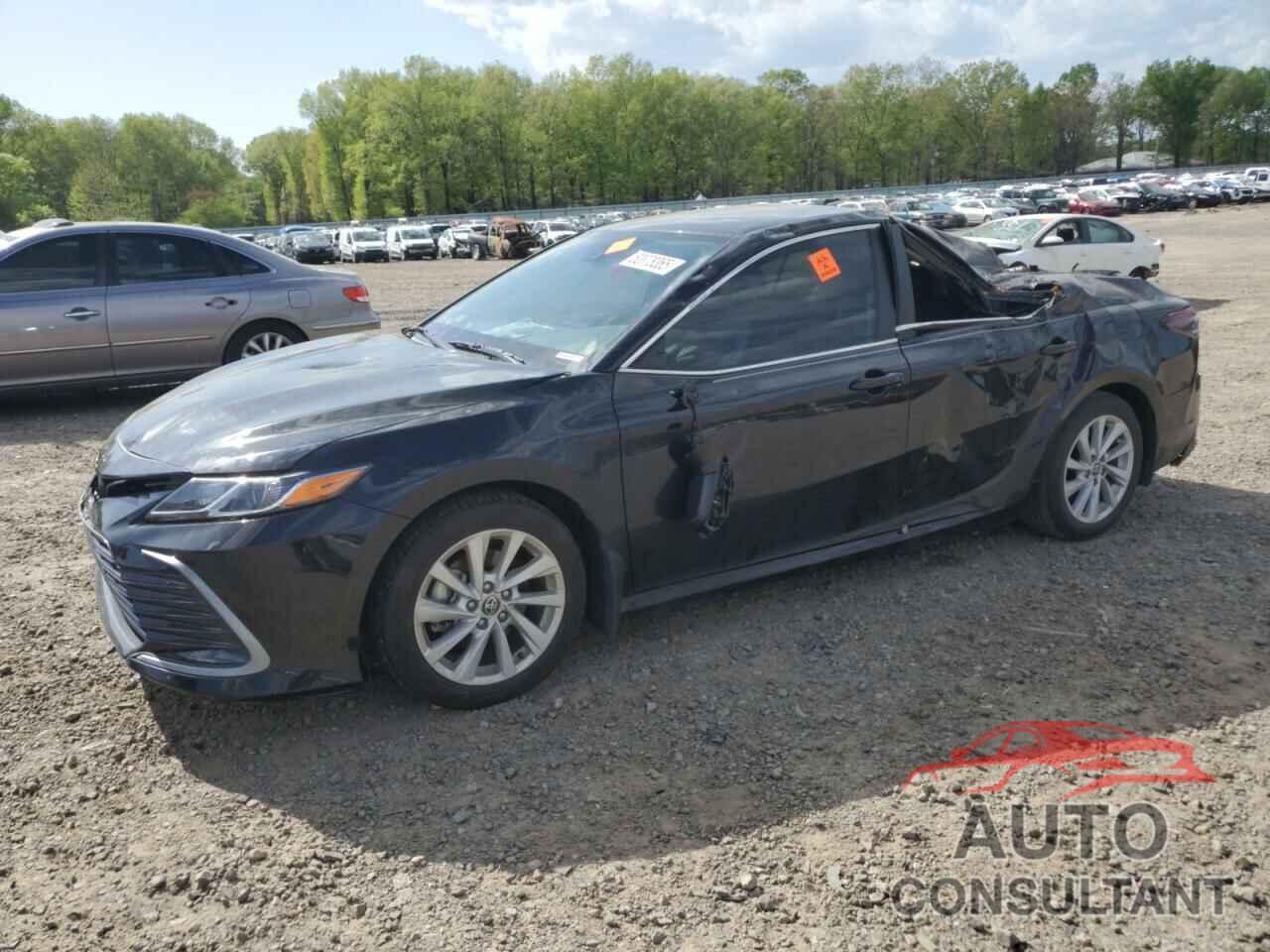 TOYOTA CAMRY 2022 - 4T1C11AK2NU049972