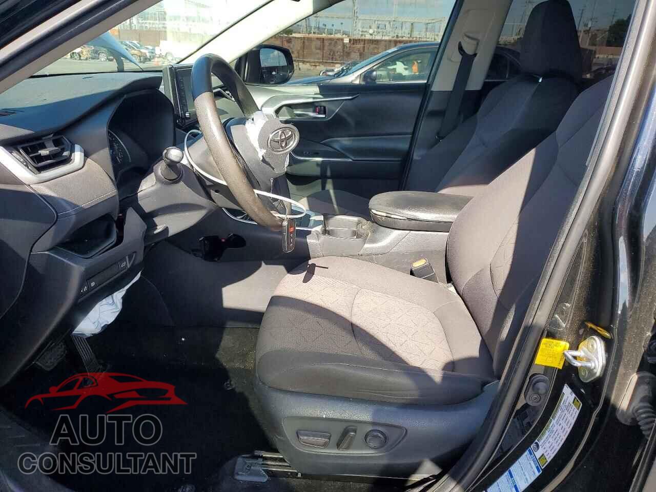 TOYOTA RAV4 2019 - 2T3RWRFV9KW043473
