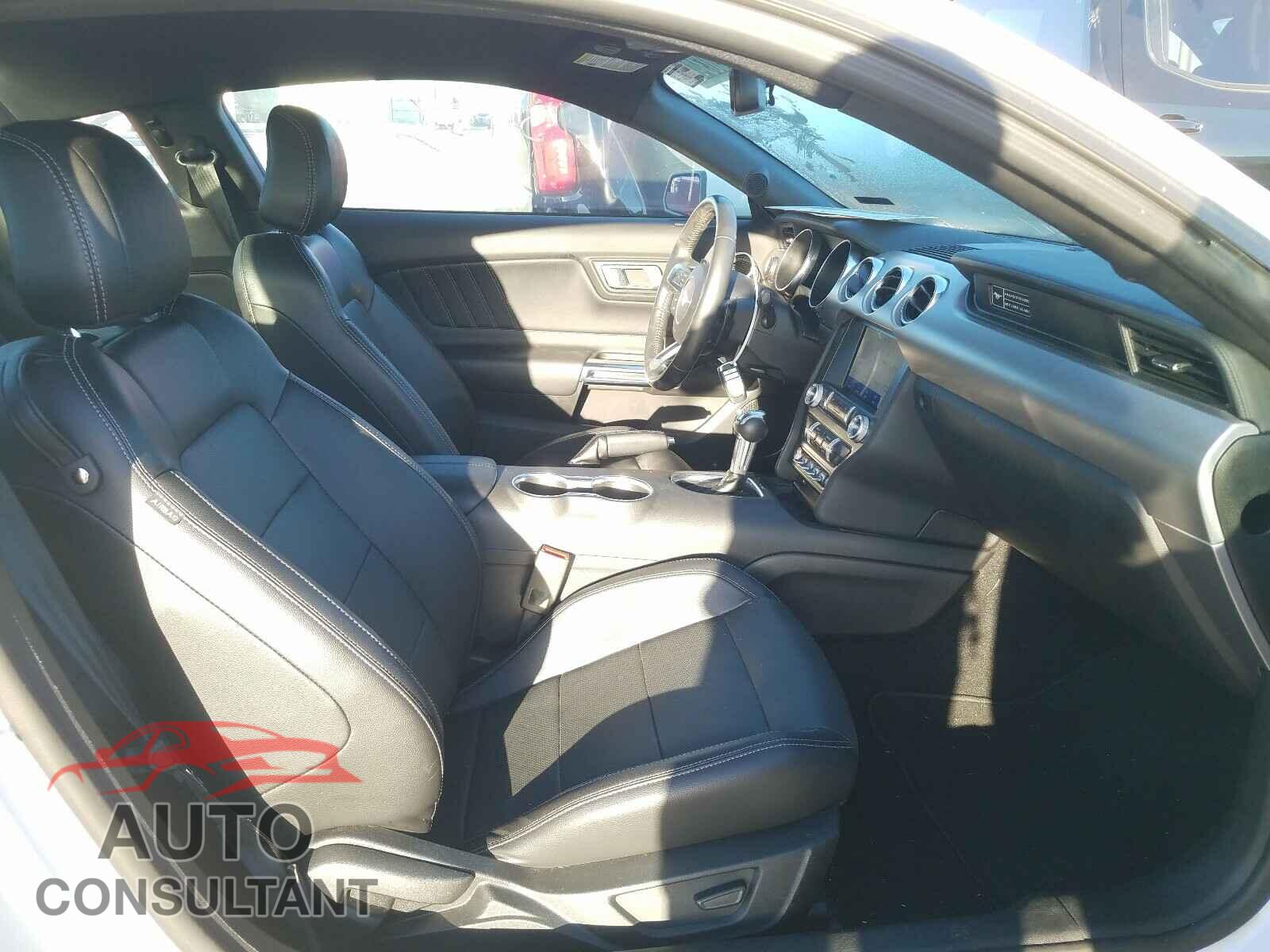 FORD MUSTANG 2020 - 1FA6P8CF7L5136482