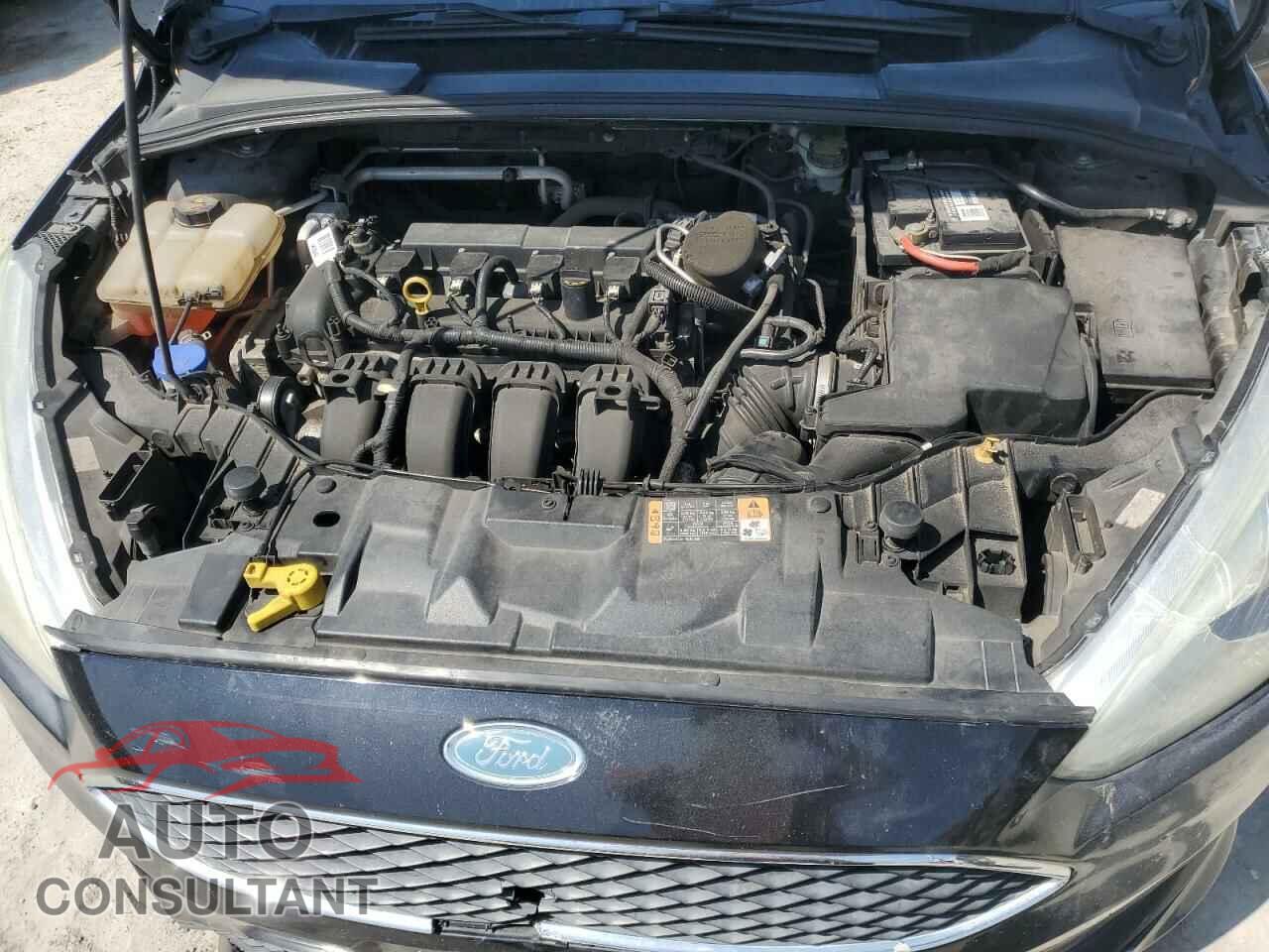 FORD FOCUS 2015 - 1FADP3F20FL277901