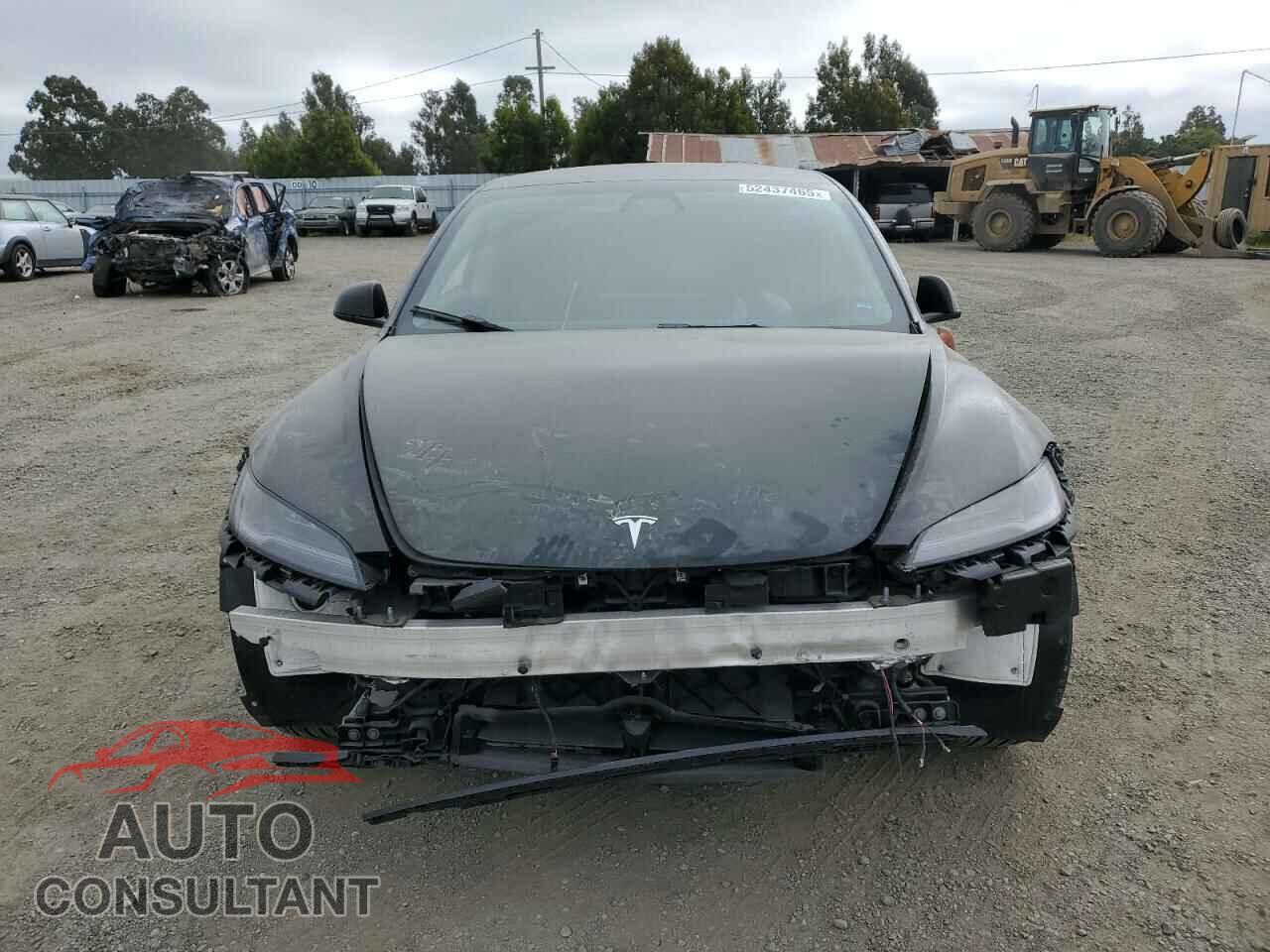 TESLA MODEL 3 2024 - 5YJ3E1EA8RF828432