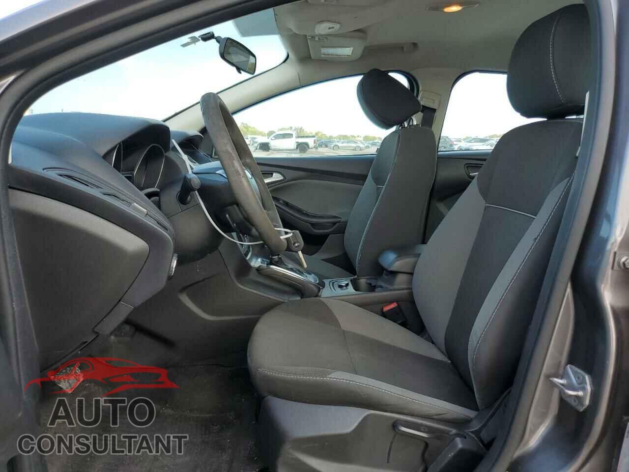 FORD FOCUS 2014 - 1FADP3F2XEL126269