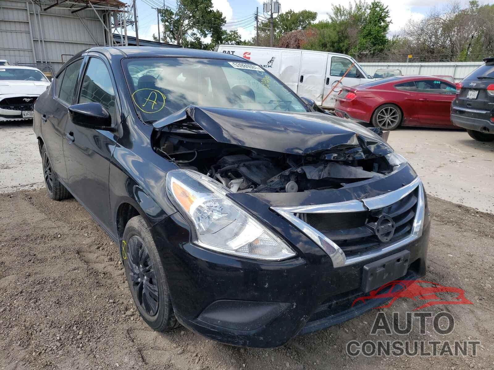 NISSAN VERSA 2018 - 3N1CN7AP4JL829289