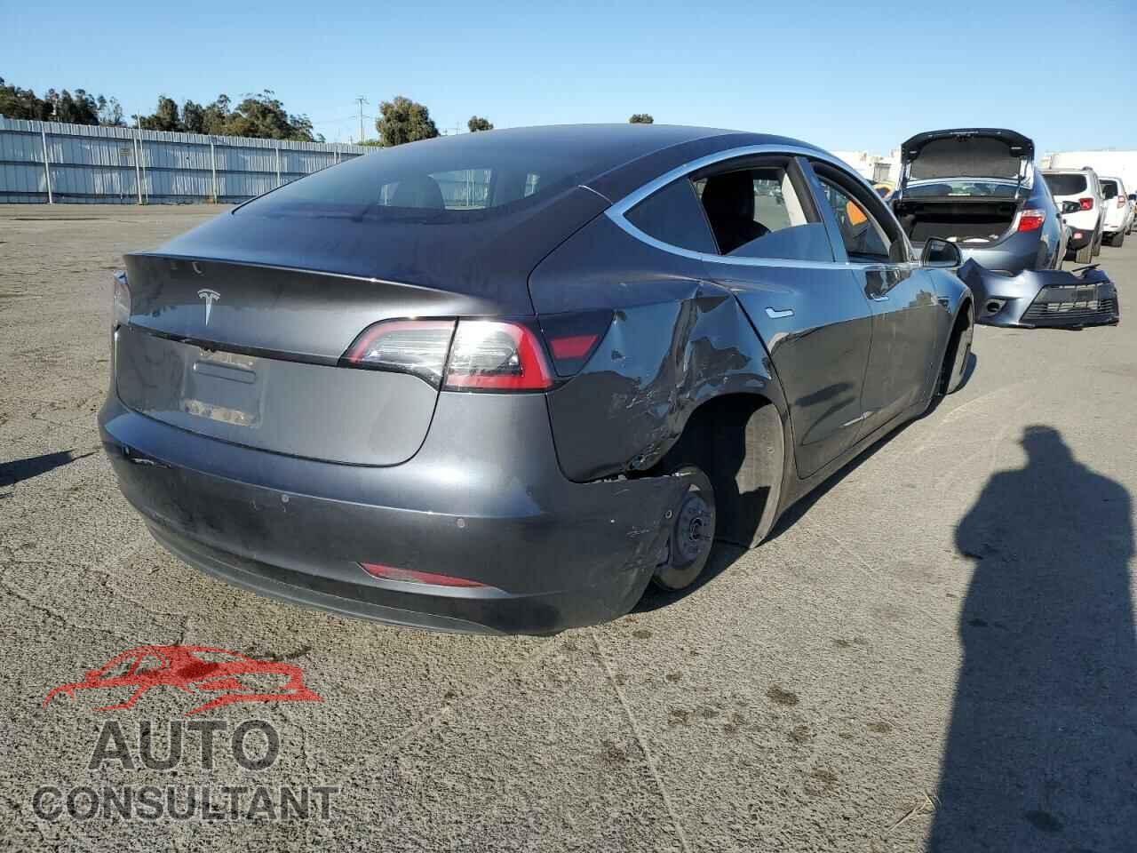 TESLA MODEL 3 2018 - 5YJ3E1EB3JF090942