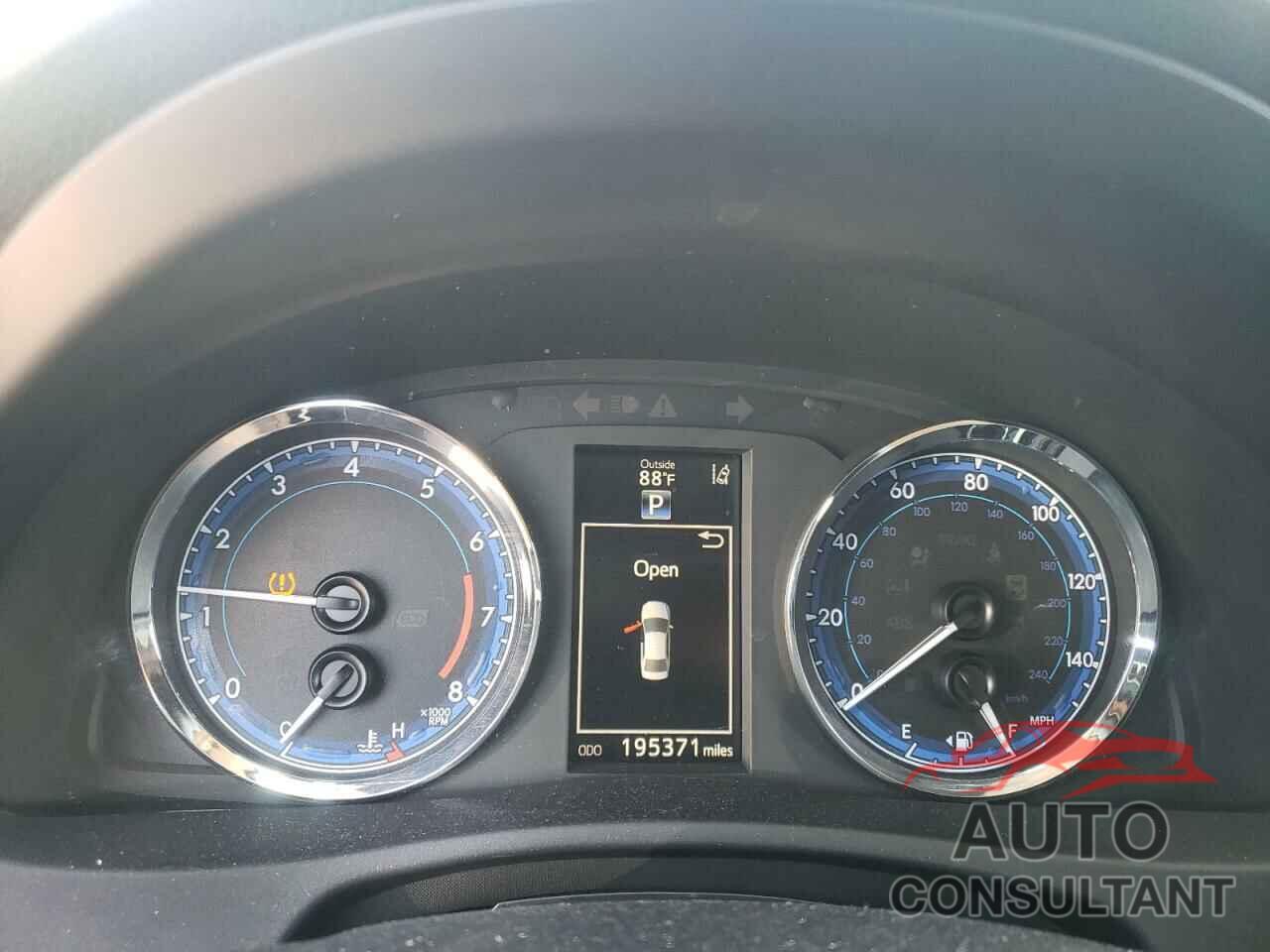 TOYOTA COROLLA 2019 - 5YFBURHE5KP894507