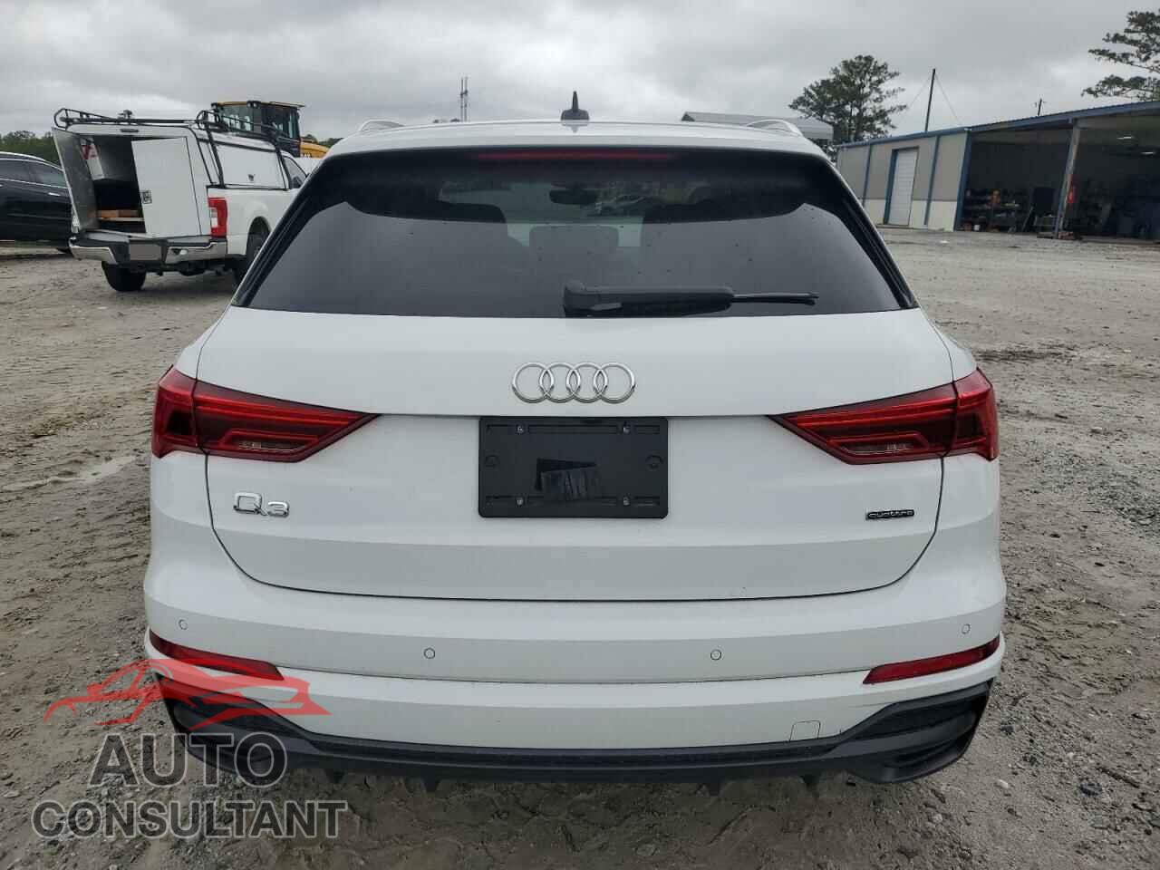AUDI Q3 2022 - WA1EECF32N1032065