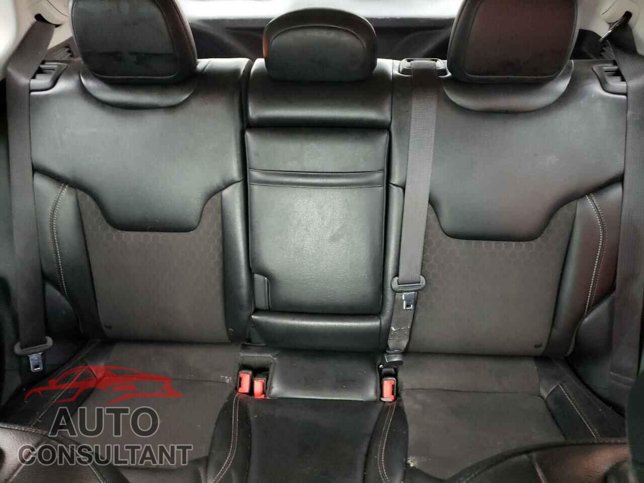 JEEP COMPASS 2018 - 3C4NJDBB7JT360105
