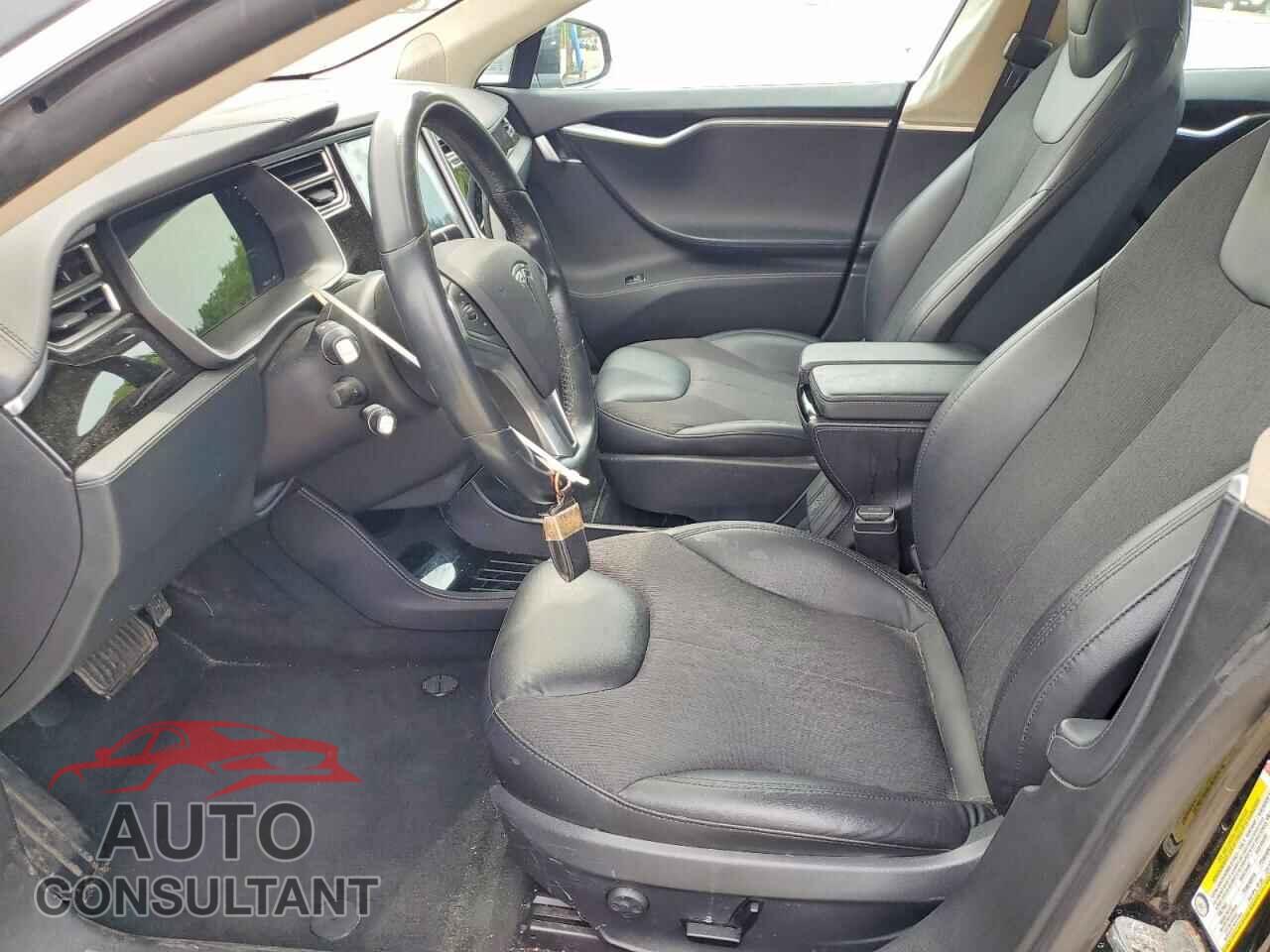 TESLA MODEL S 2015 - 5YJSA1E26FF115136