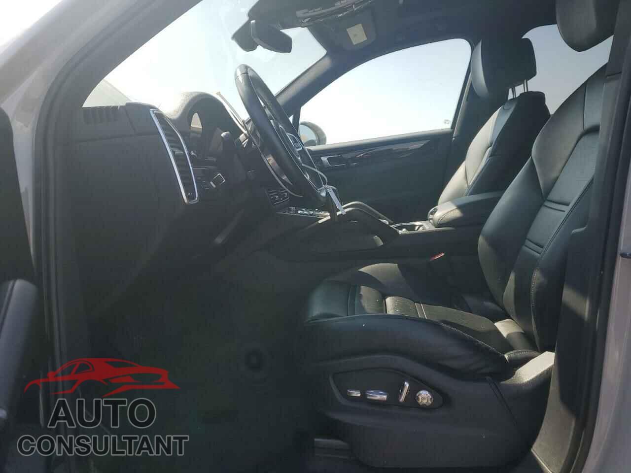 PORSCHE CAYENNE 2021 - WP1AA2AY0MDA00689