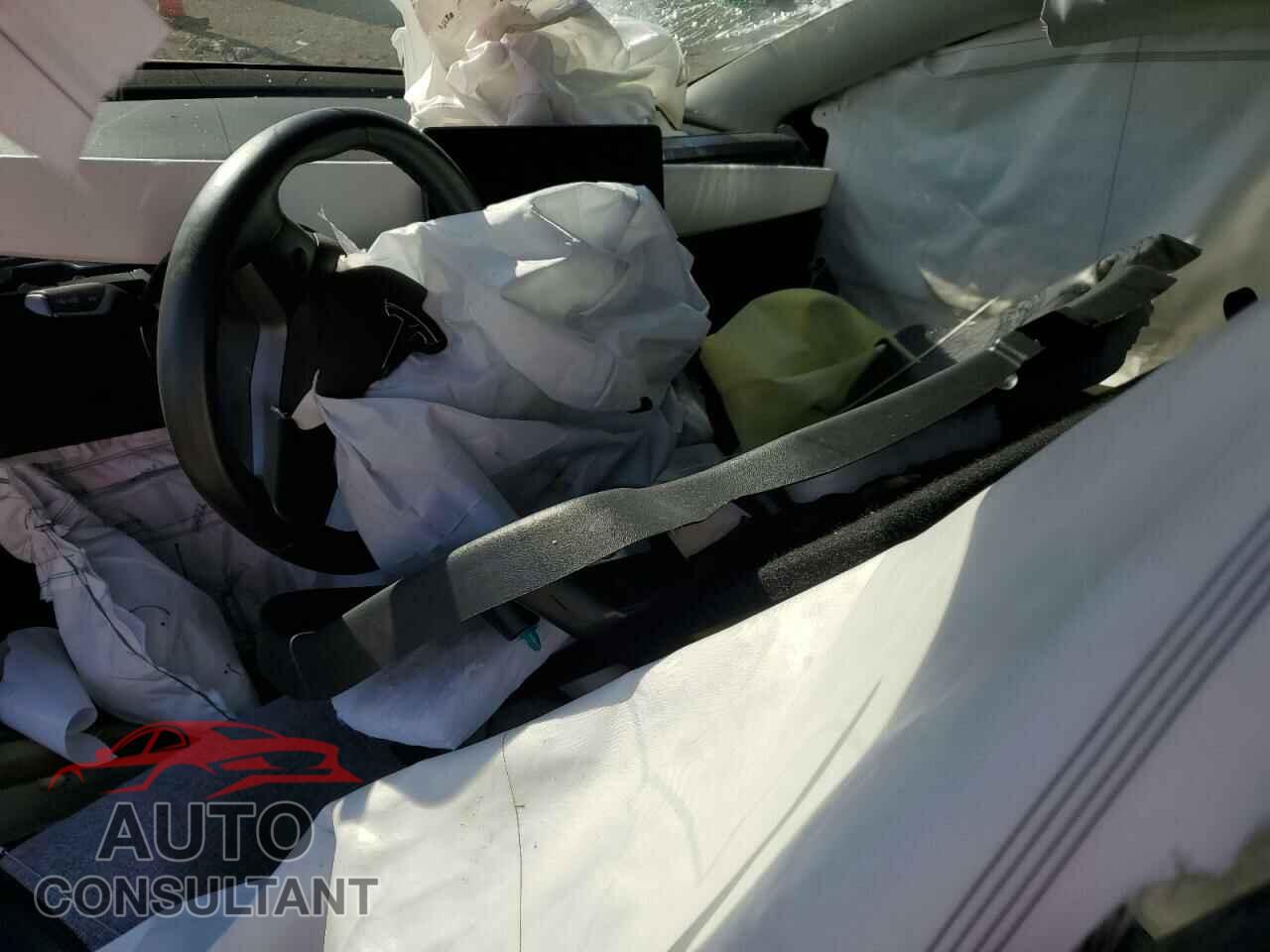 TESLA MODEL 3 2018 - 5YJ3E1EB0JF096567