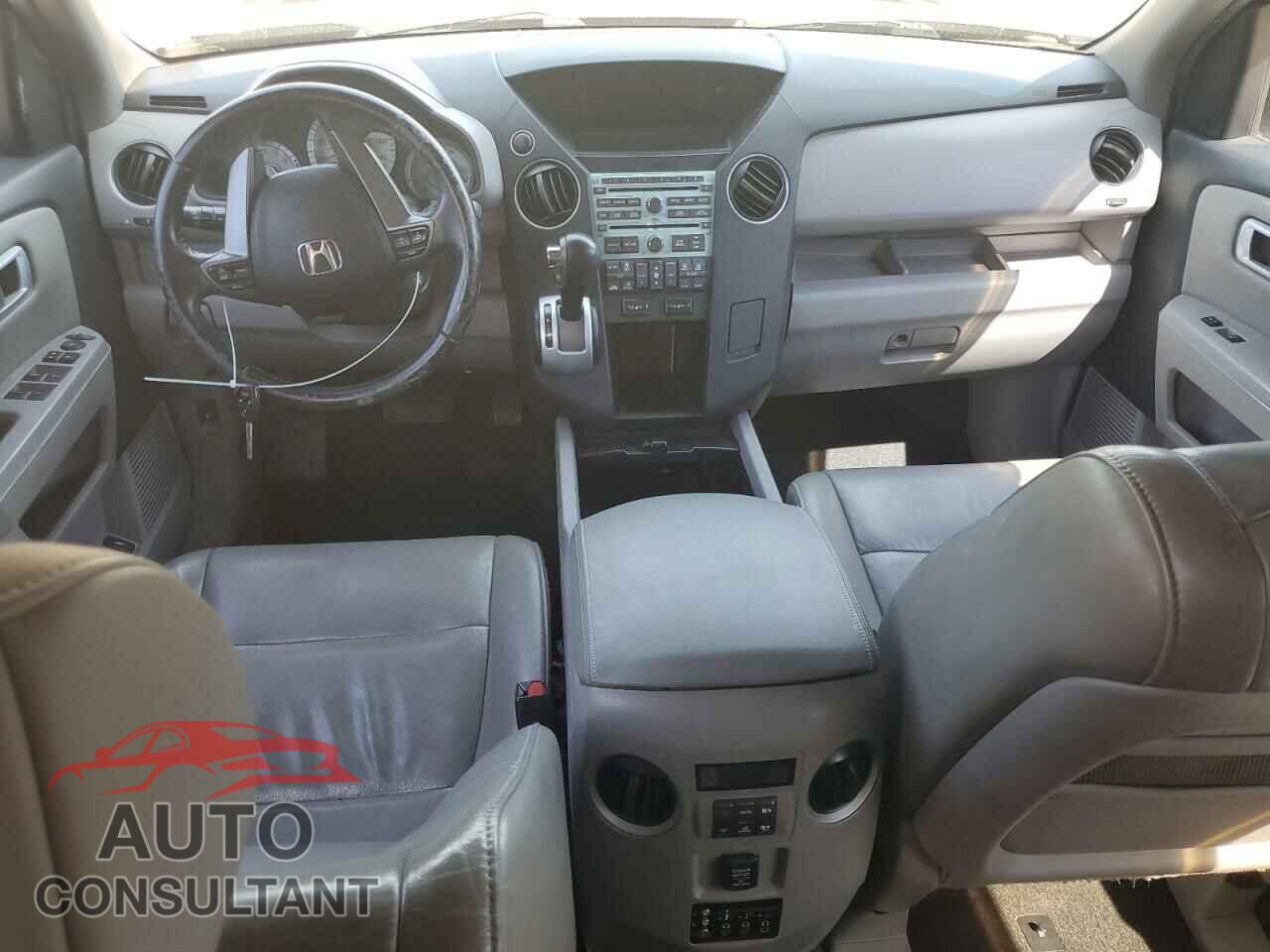 HONDA PILOT 2011 - 5FNYF3H65BB050800