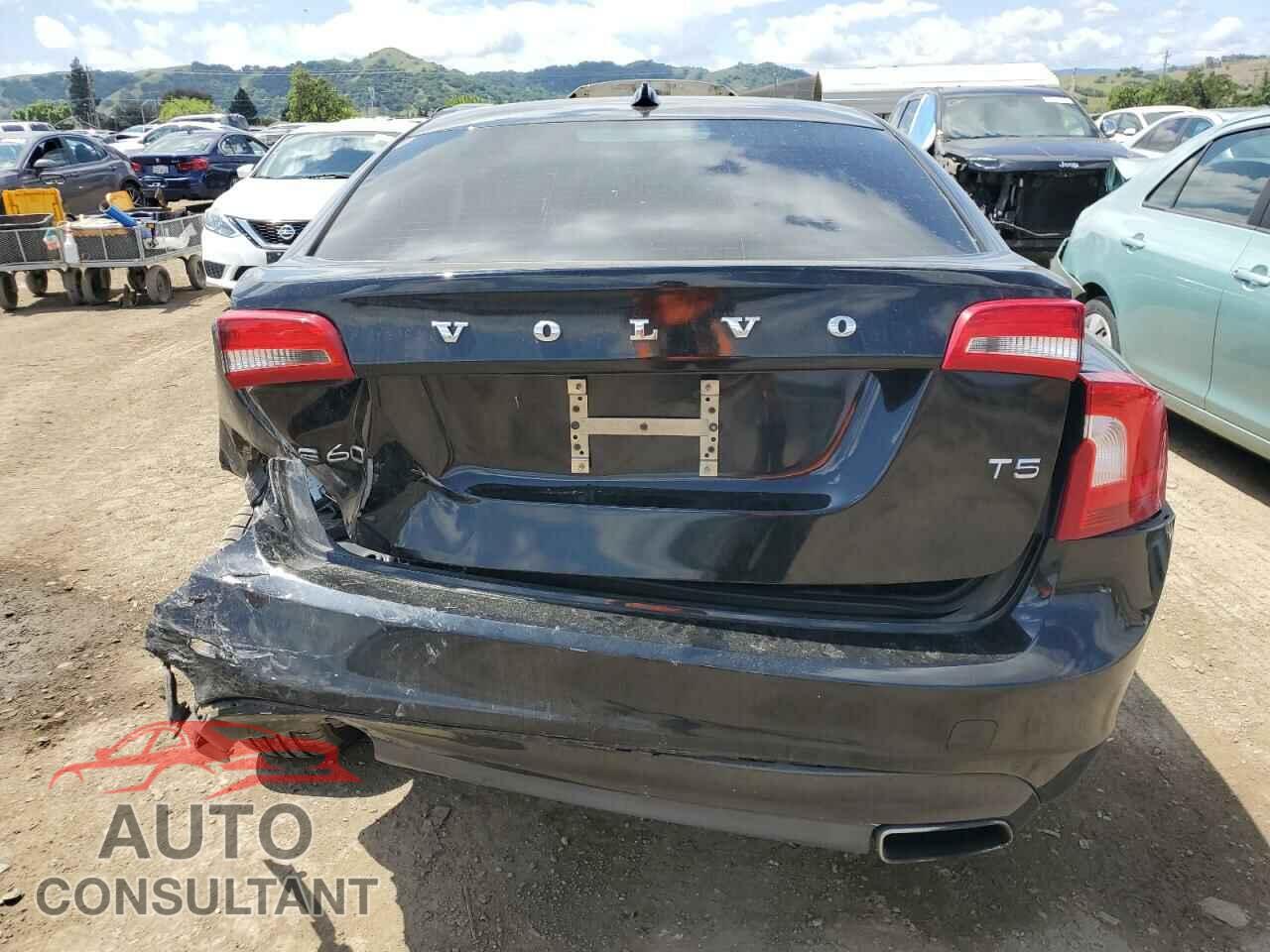 VOLVO S60 2015 - YV126MFB2F2303635