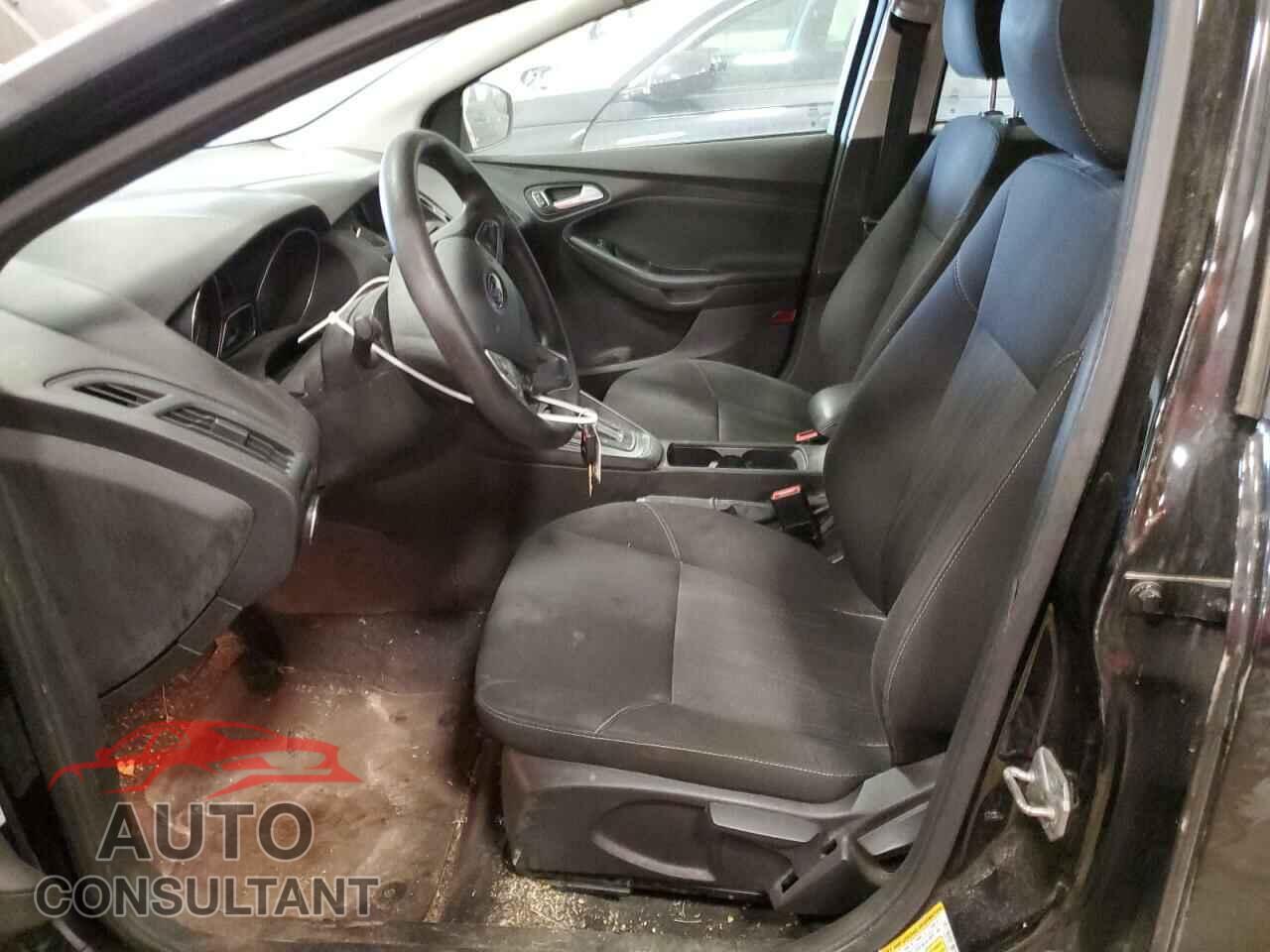 FORD FOCUS 2017 - 1FADP3K23HL271728