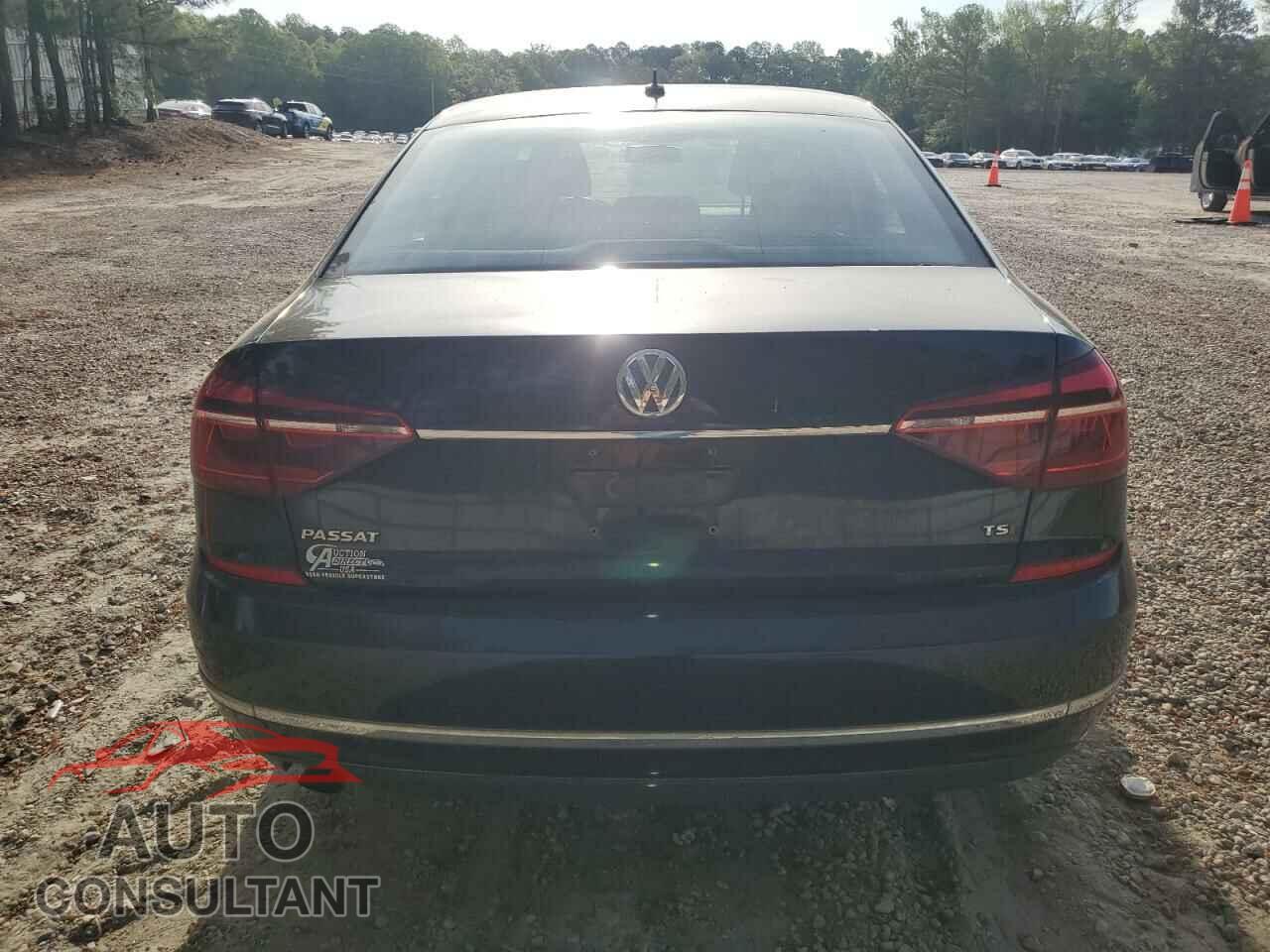 VOLKSWAGEN PASSAT 2017 - 1VWAT7A31HC007771