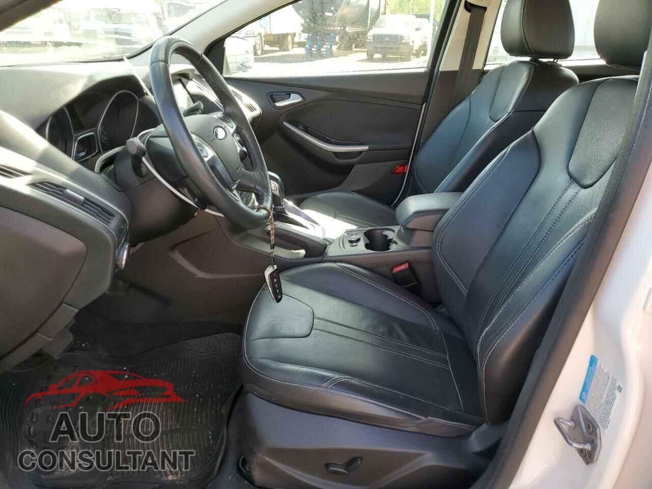 FORD FOCUS 2014 - 1FADP3J20EL199447