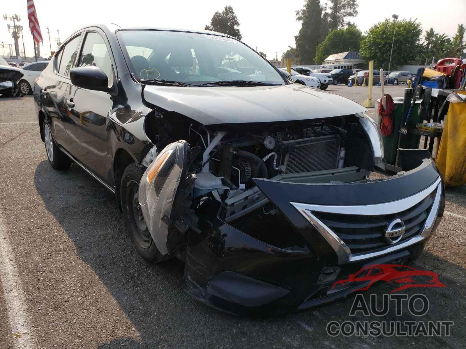 NISSAN VERSA 2018 - 3N1CN7AP8JL835192