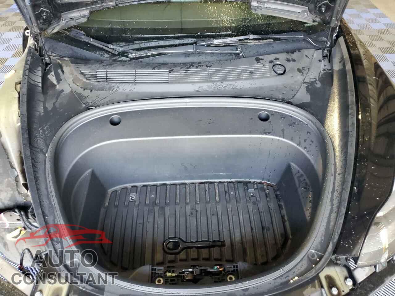 TESLA MODEL 3 2022 - 5YJ3E1EA8NF369042