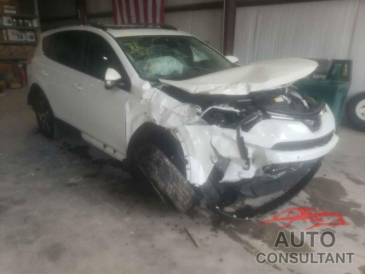 TOYOTA RAV4 2018 - JTMWFREV5JD117682