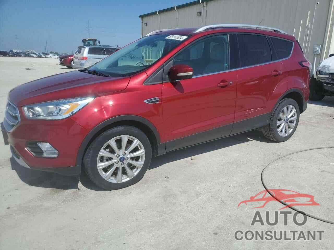 FORD ESCAPE 2017 - 1FMCU0J90HUD40196