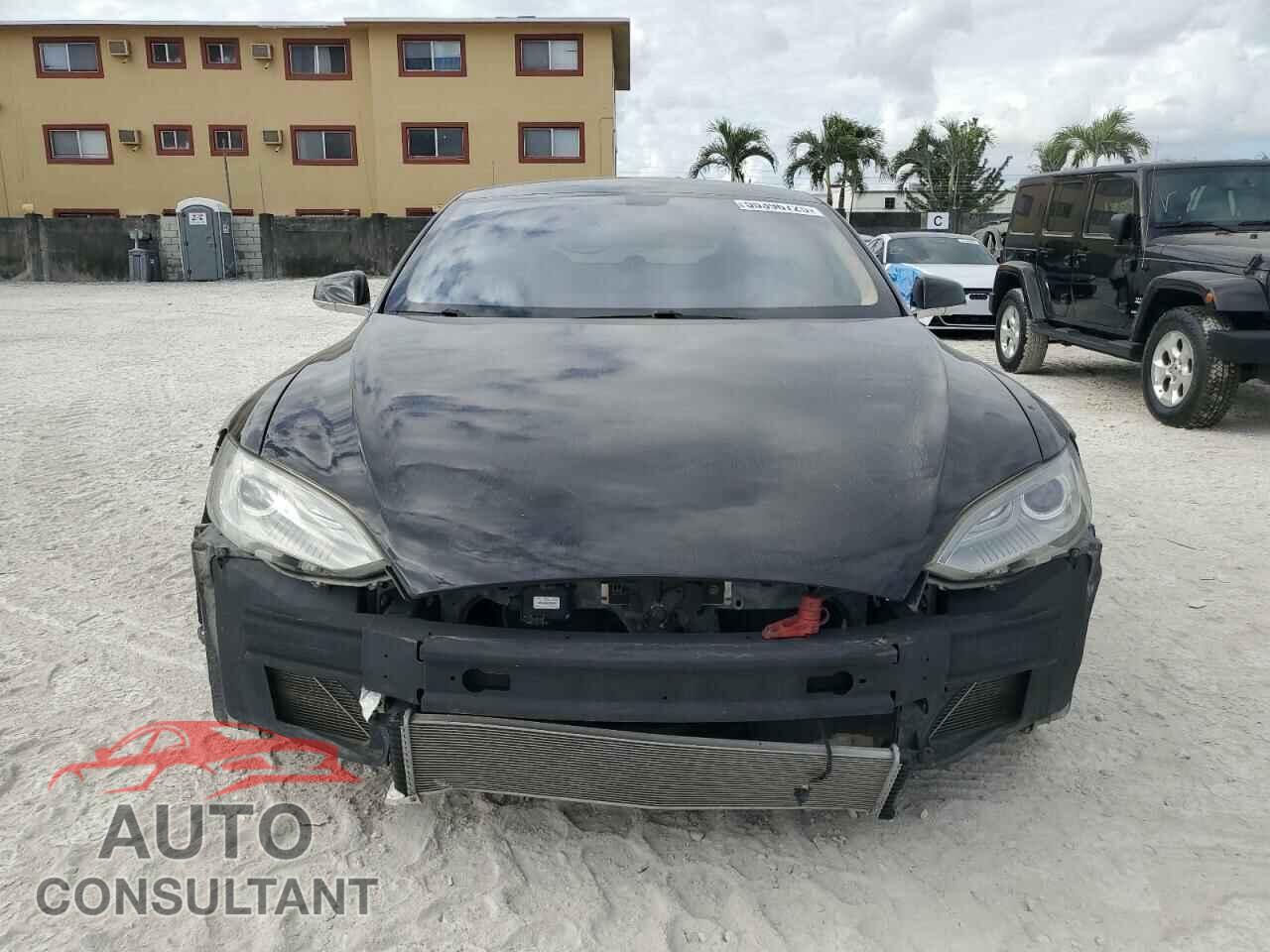 TESLA MODEL S 2013 - 5YJSA1DP4DFP05636