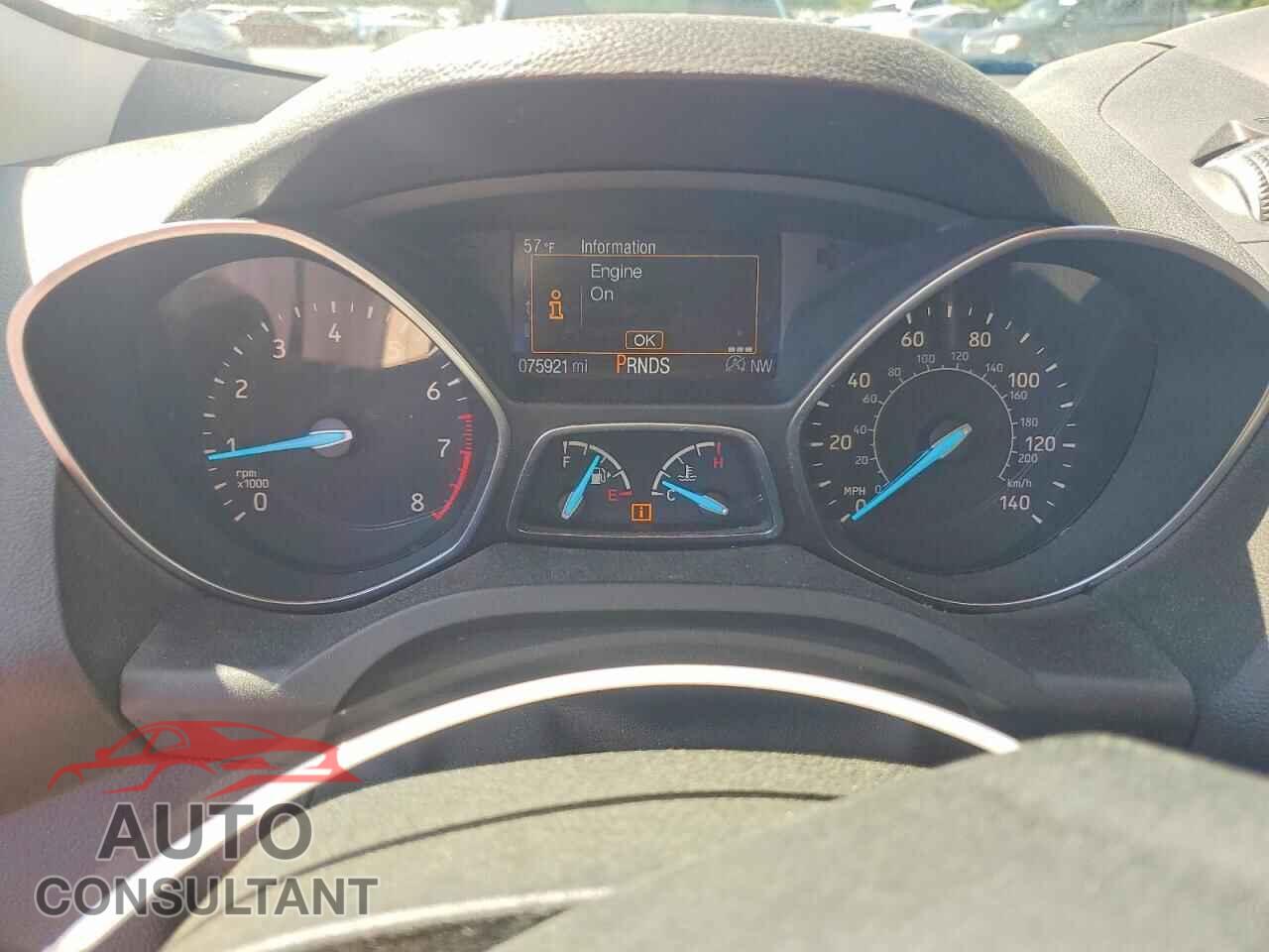 FORD ESCAPE 2017 - 1FMCU0JD8HUE88598