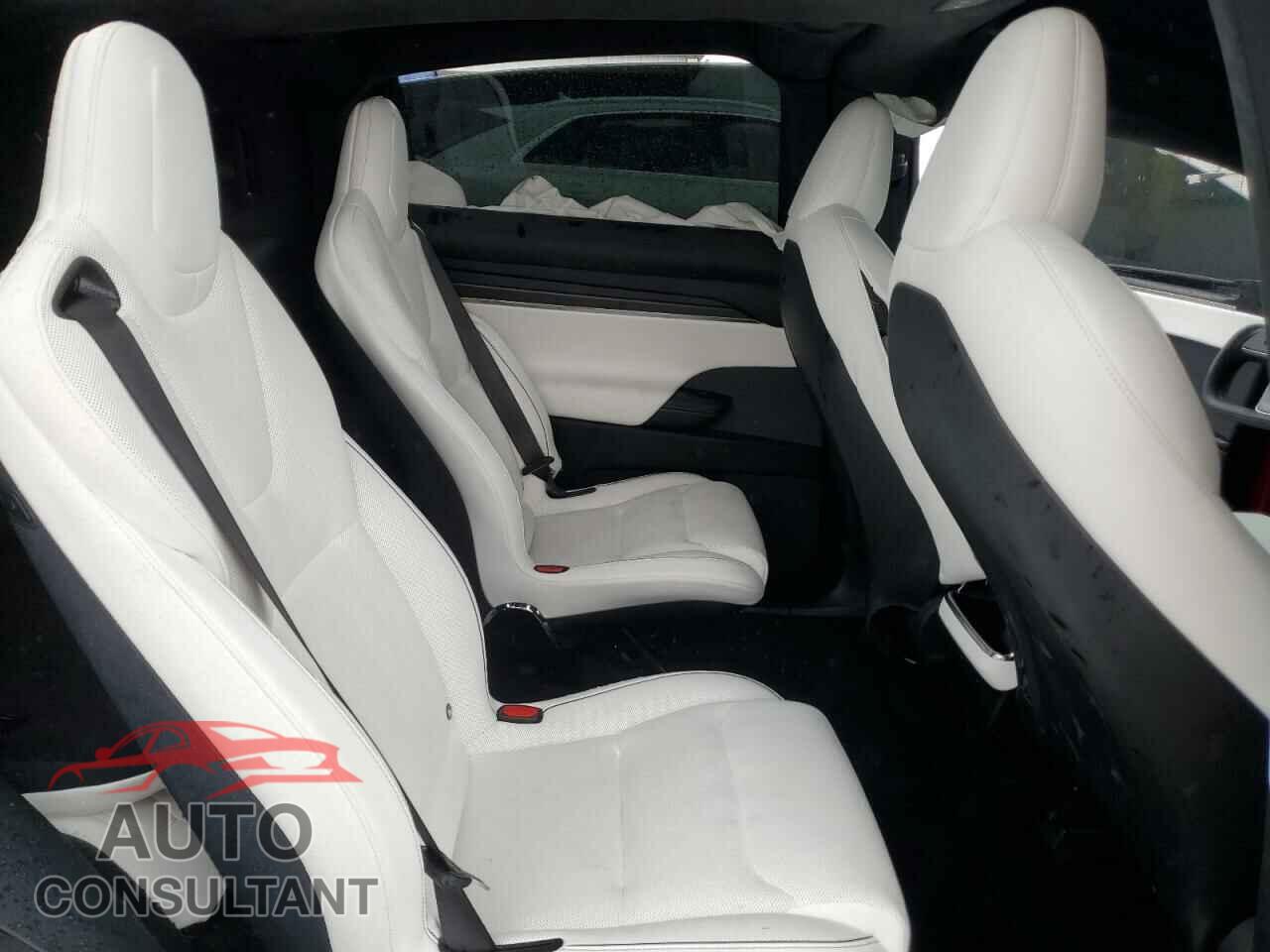 TESLA MODEL X 2023 - 7SAXCBE66PF404952