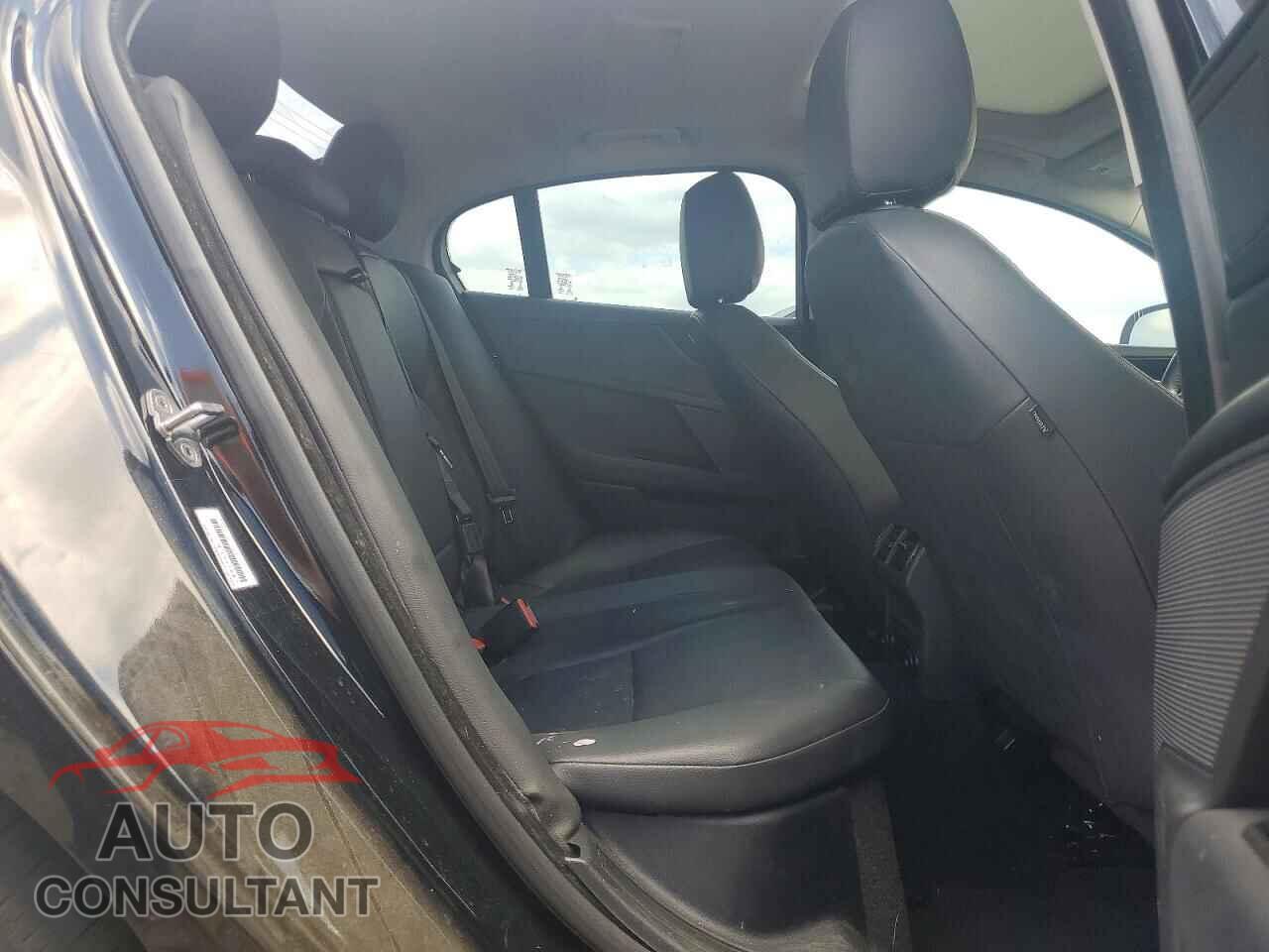 JAGUAR XE 2017 - SAJAR4BG8HA962887