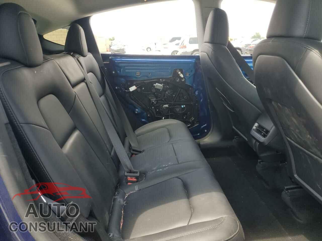TESLA MODEL Y 2024 - 7SAYGDED3RF006264
