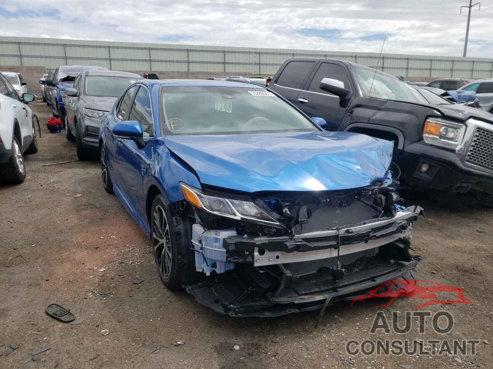 TOYOTA CAMRY 2018 - 4T1B11HK2JU016725