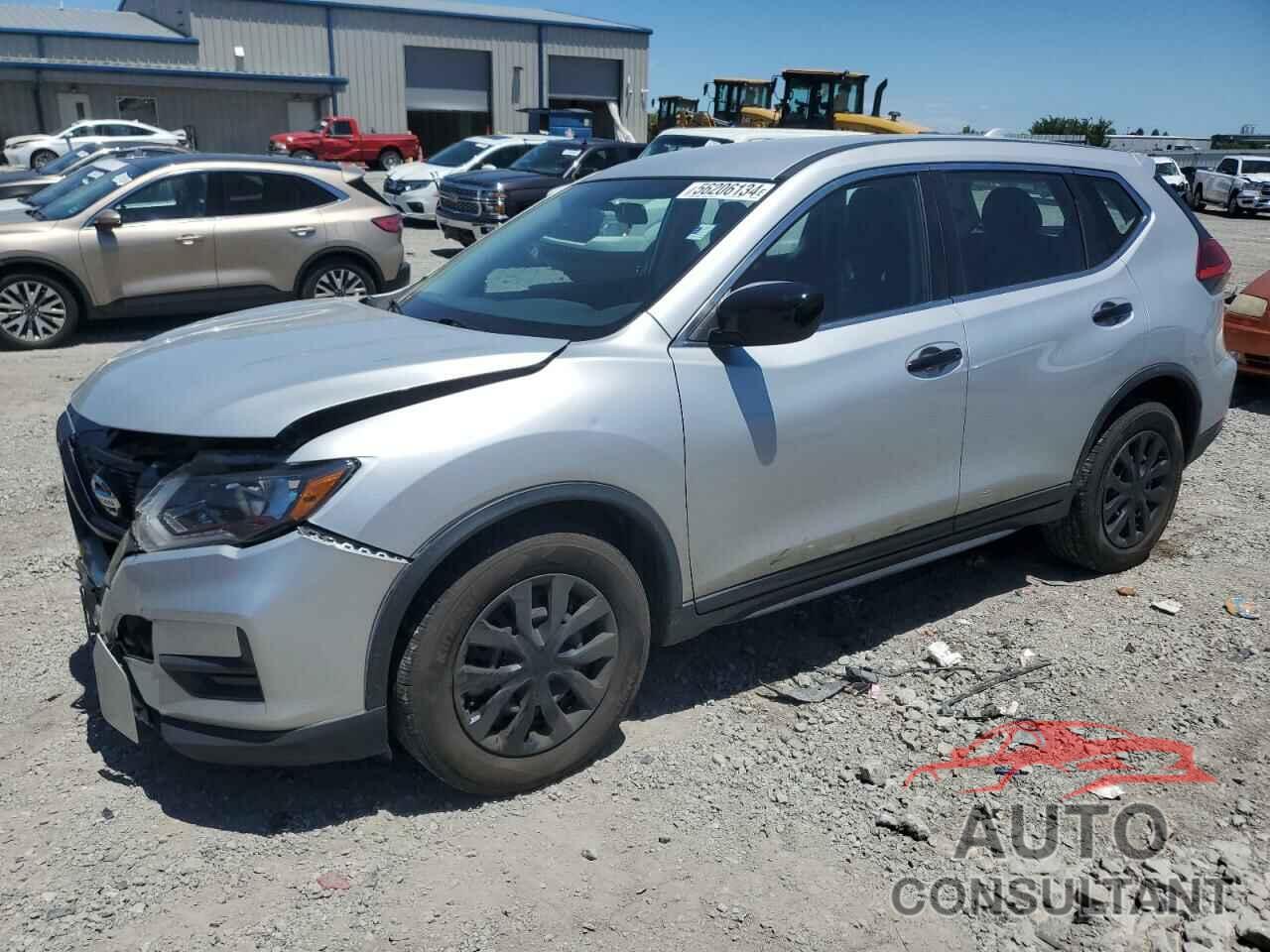 NISSAN ROGUE 2017 - KNMAT2MT6HP540550