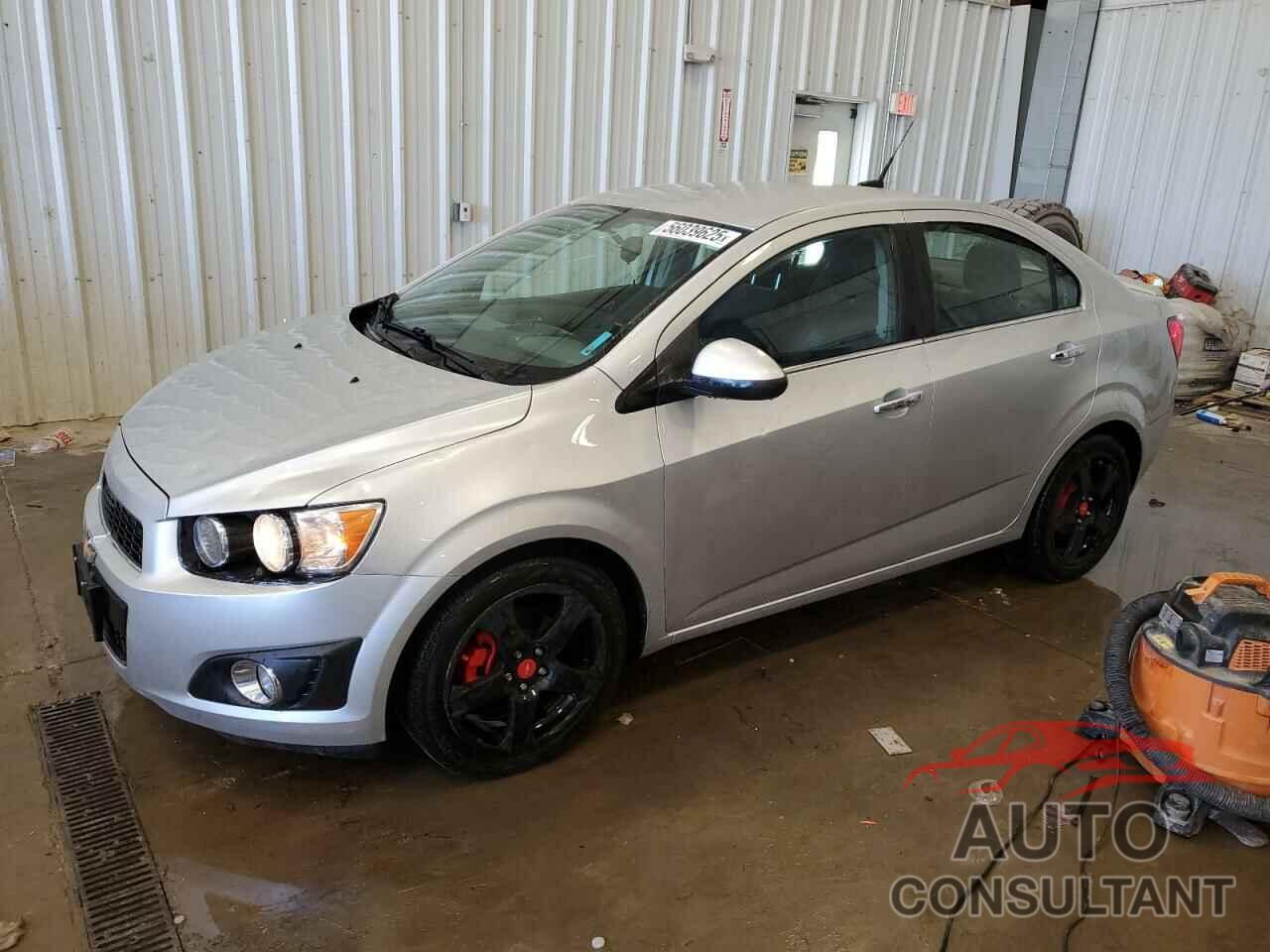 CHEVROLET SONIC 2014 - 1G1JE5SB9E4200899