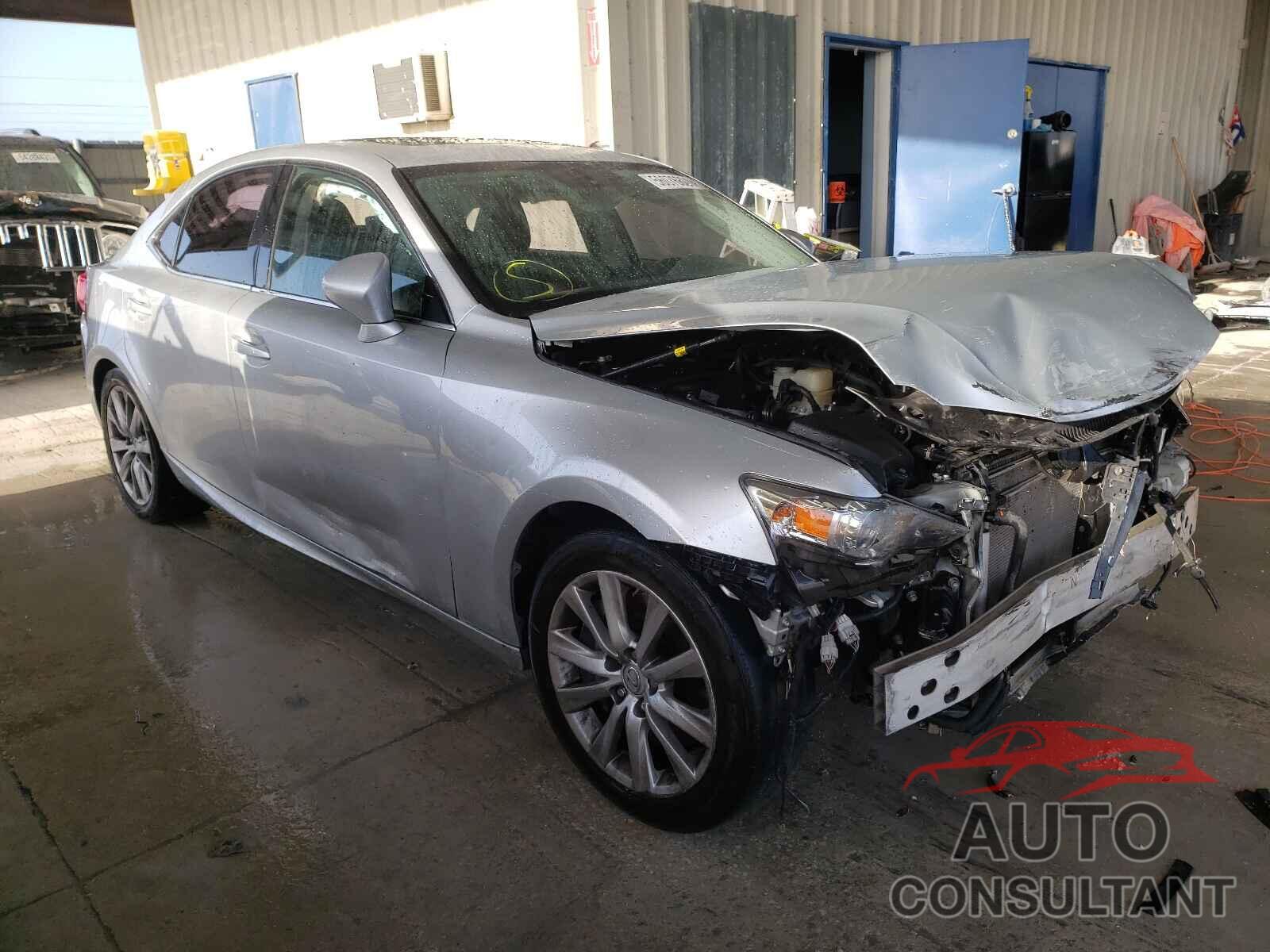 LEXUS IS 2016 - JTHBA1D23G5001873