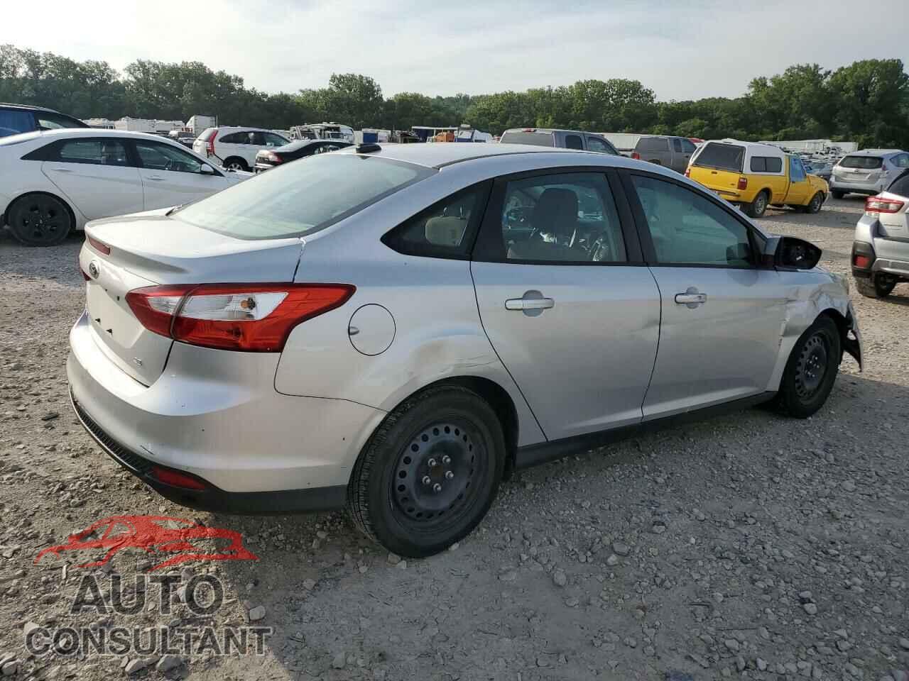 FORD FOCUS 2012 - 1FAHP3F25CL250240