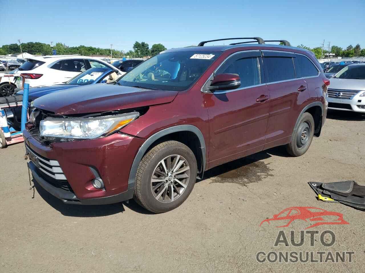 TOYOTA HIGHLANDER 2018 - 5TDJZRFH4JS846626