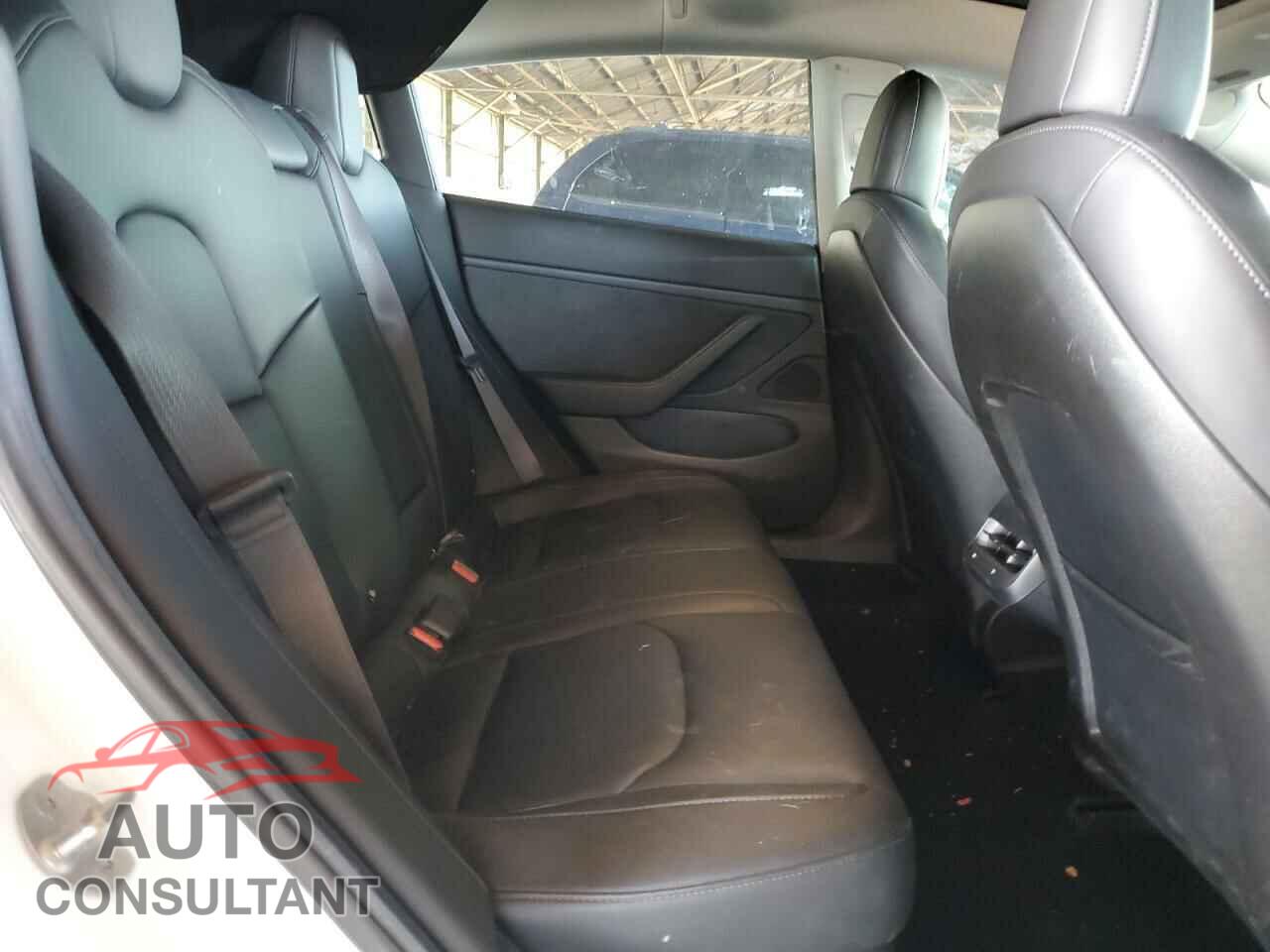 TESLA MODEL 3 2018 - 5YJ3E1EA2JF015771
