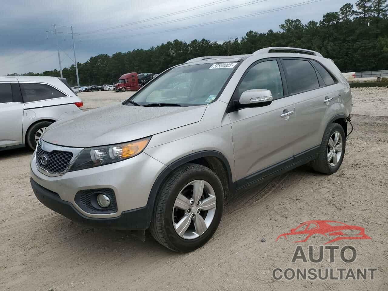 KIA SORENTO 2013 - 5XYKU4A20DG379652
